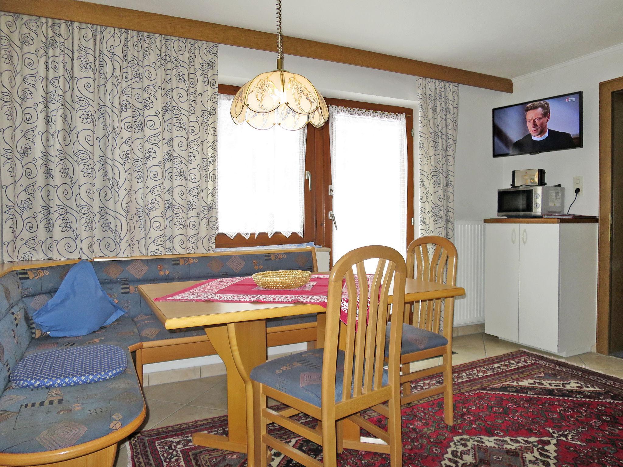 Photo 2 - 2 bedroom Apartment in Sölden with terrace and mountain view