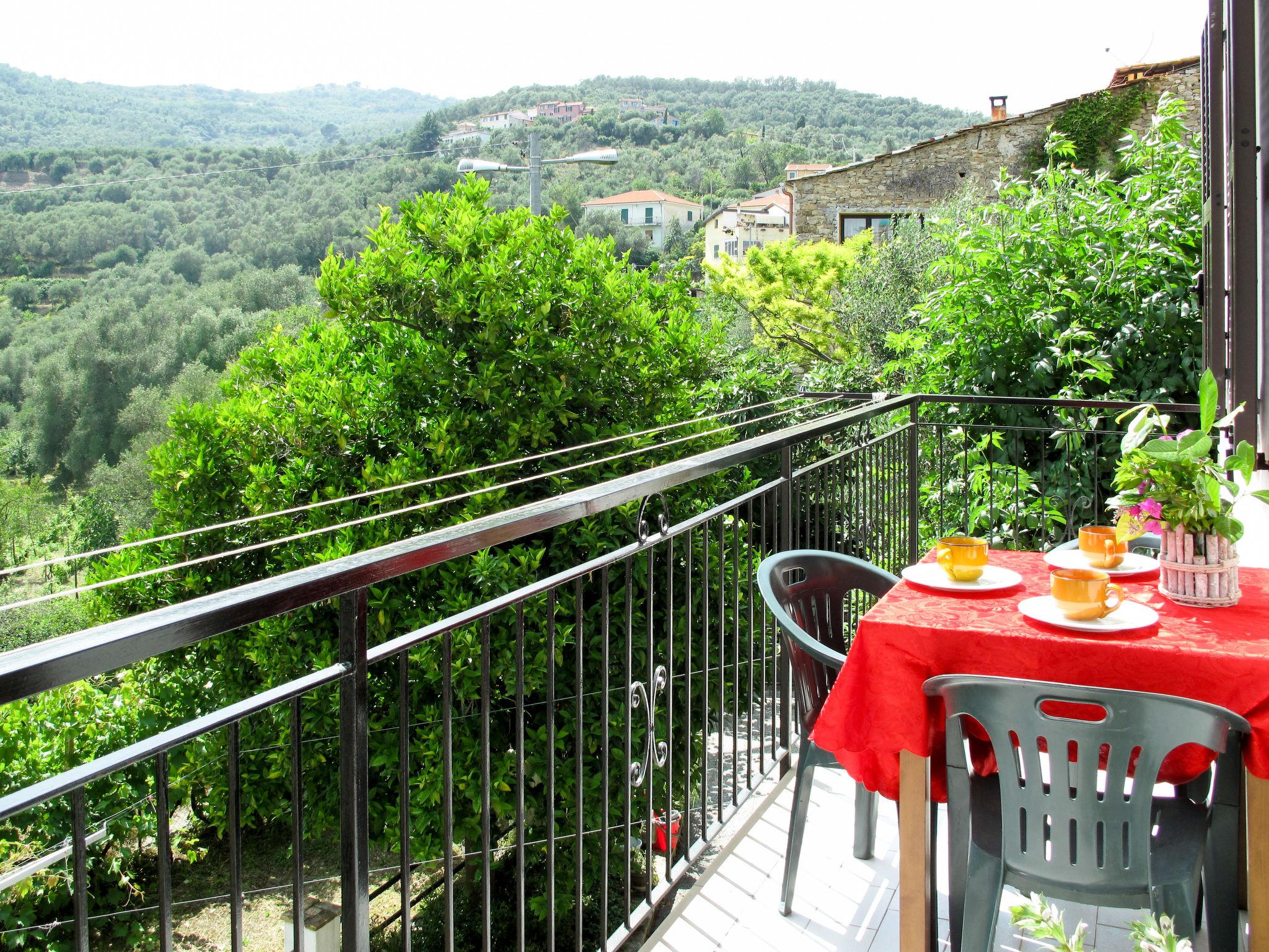 Foto 5 - Casa de 2 quartos em Dolcedo com jardim e terraço