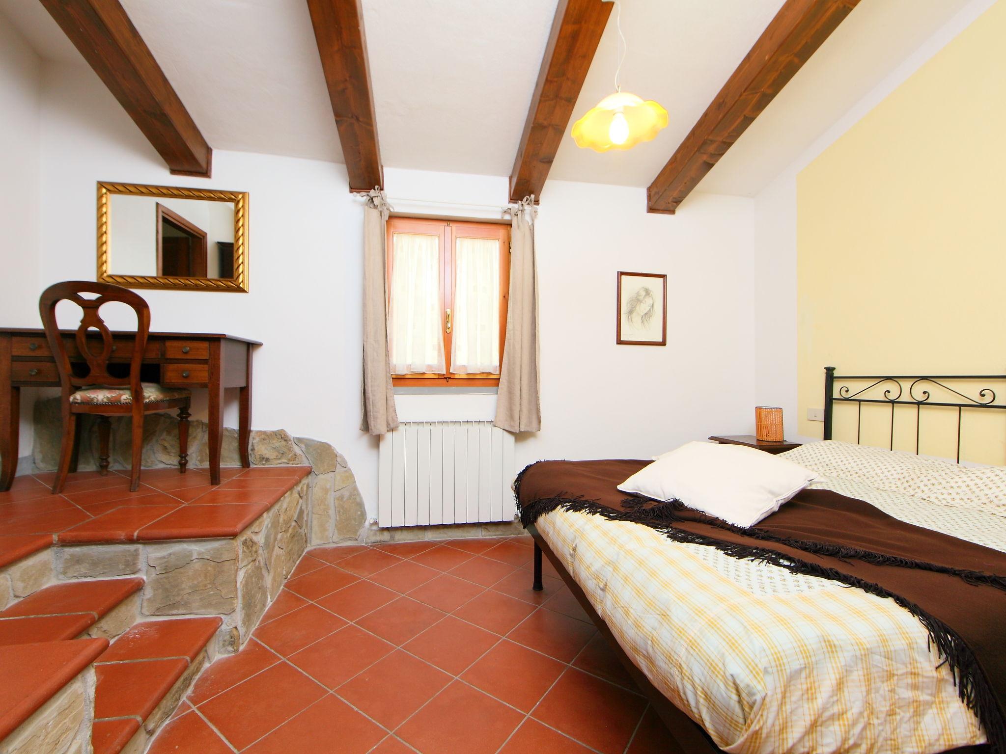 Photo 12 - 1 bedroom Apartment in Bucine with swimming pool and terrace