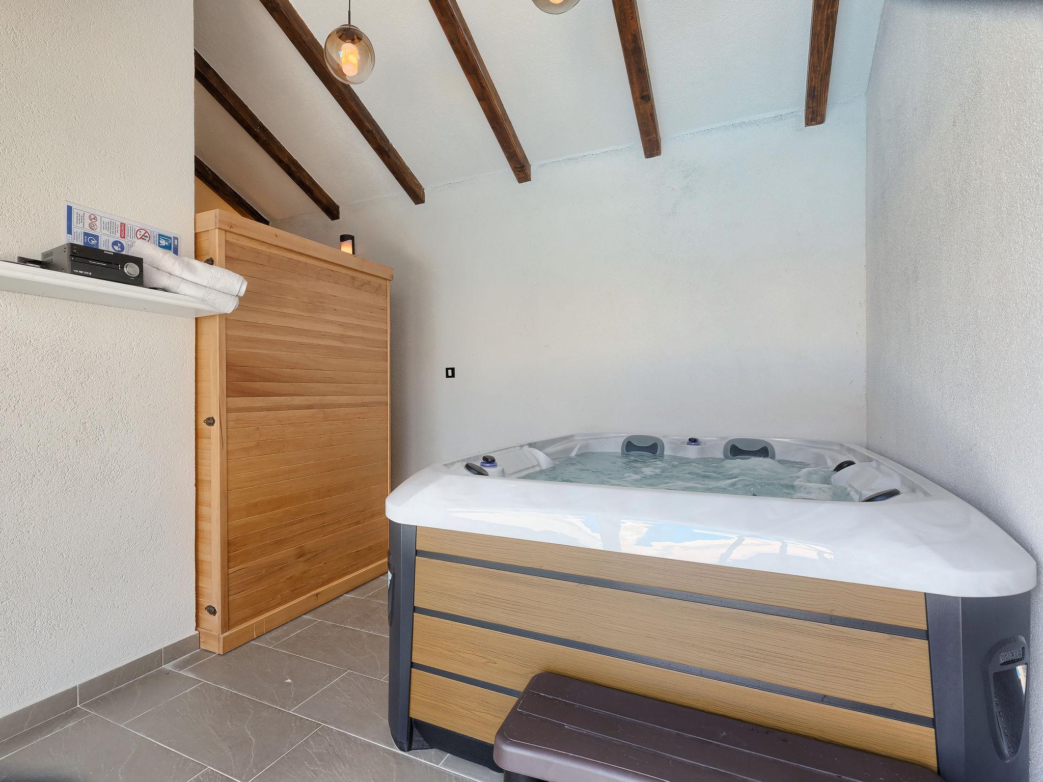 Foto 24 - Haus mit 3 Schlafzimmern in Ližnjan mit privater pool und garten