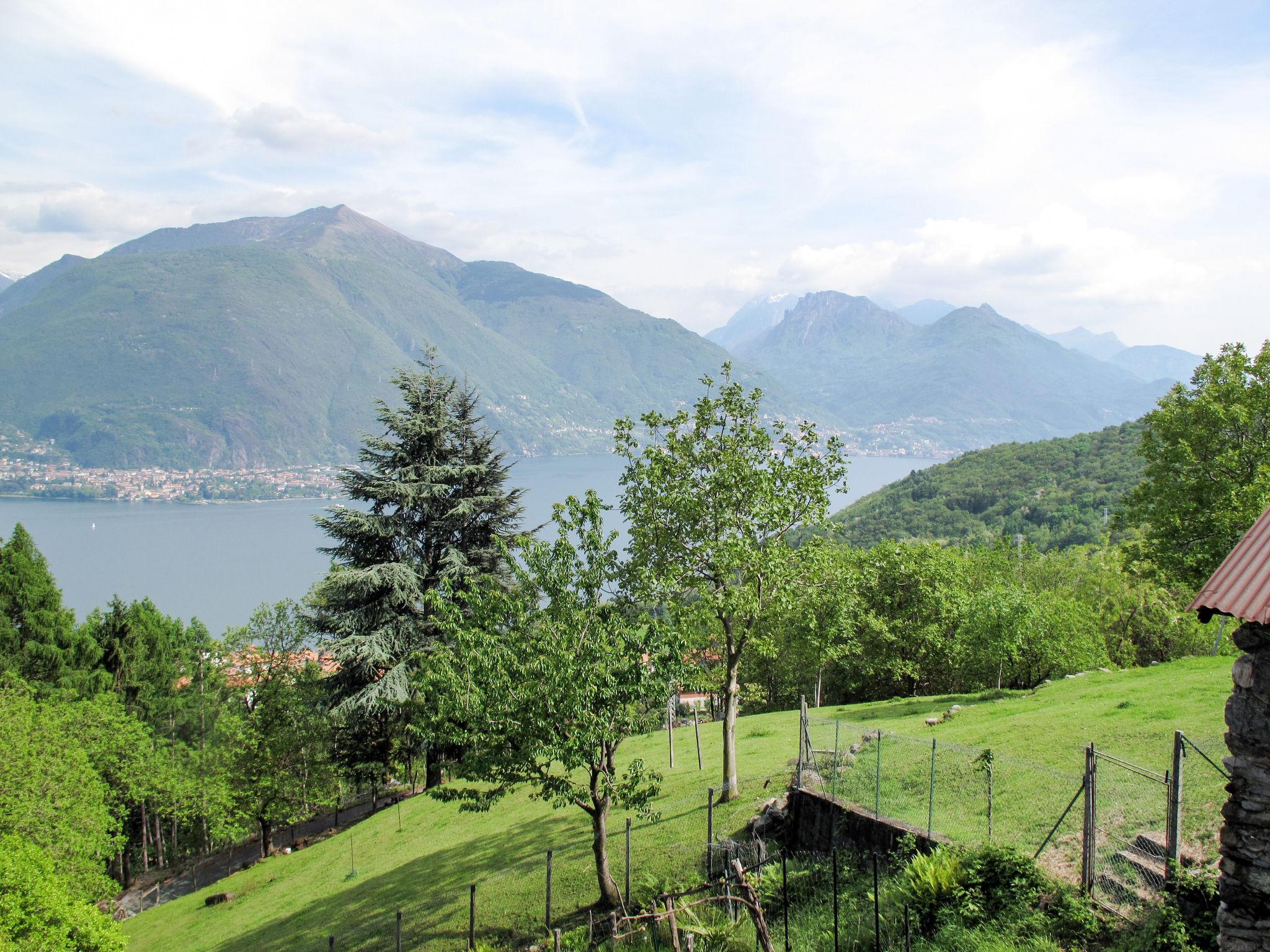 Foto 4 - Haus mit 1 Schlafzimmer in Cremia mit terrasse und blick auf die berge