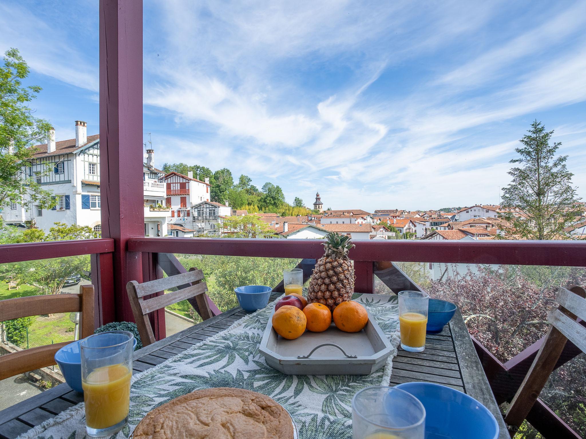 Foto 1 - Appartamento con 1 camera da letto a Ciboure con vista mare