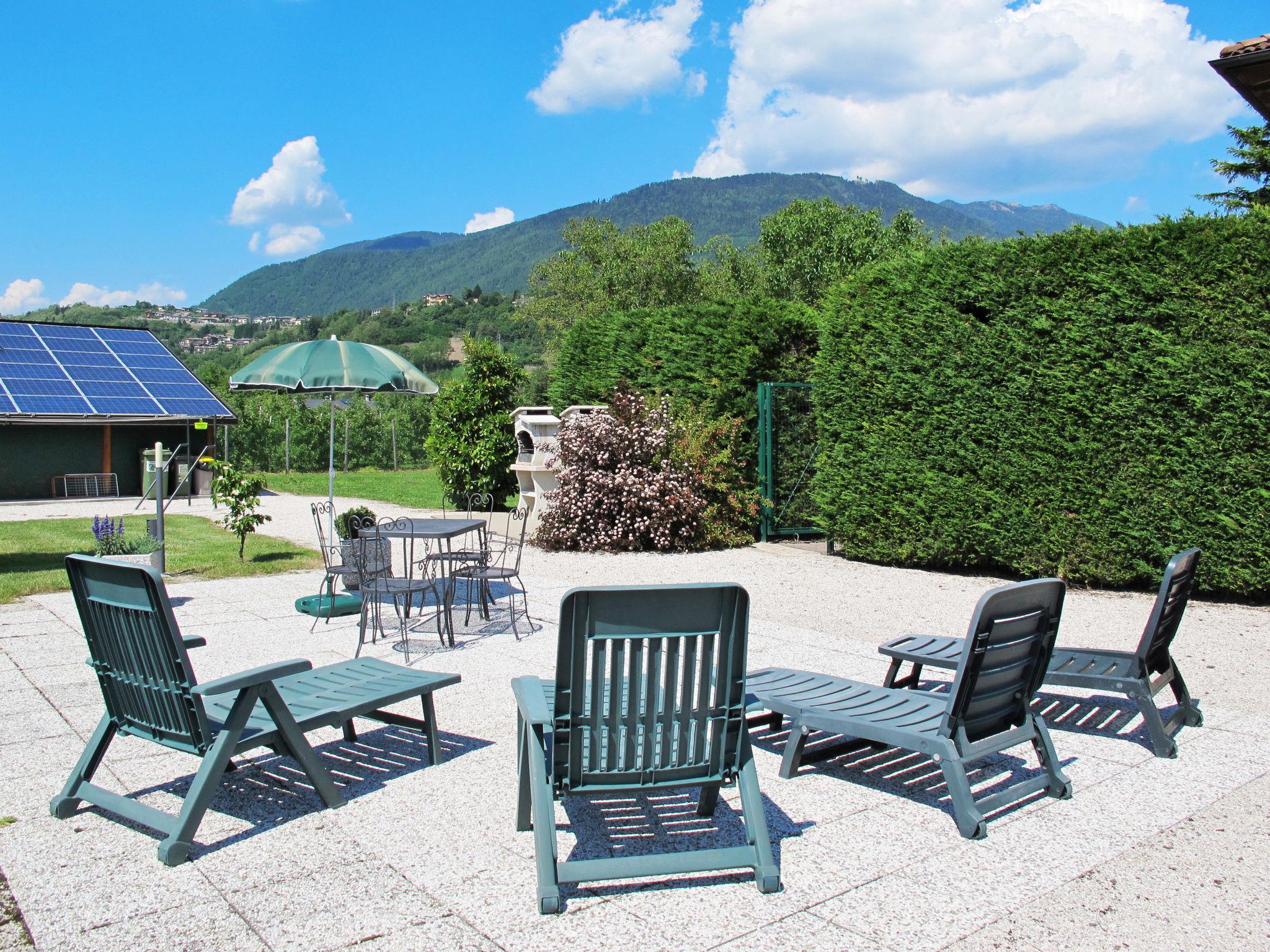 Foto 1 - Apartamento de 2 habitaciones en Caldonazzo con jardín y vistas a la montaña