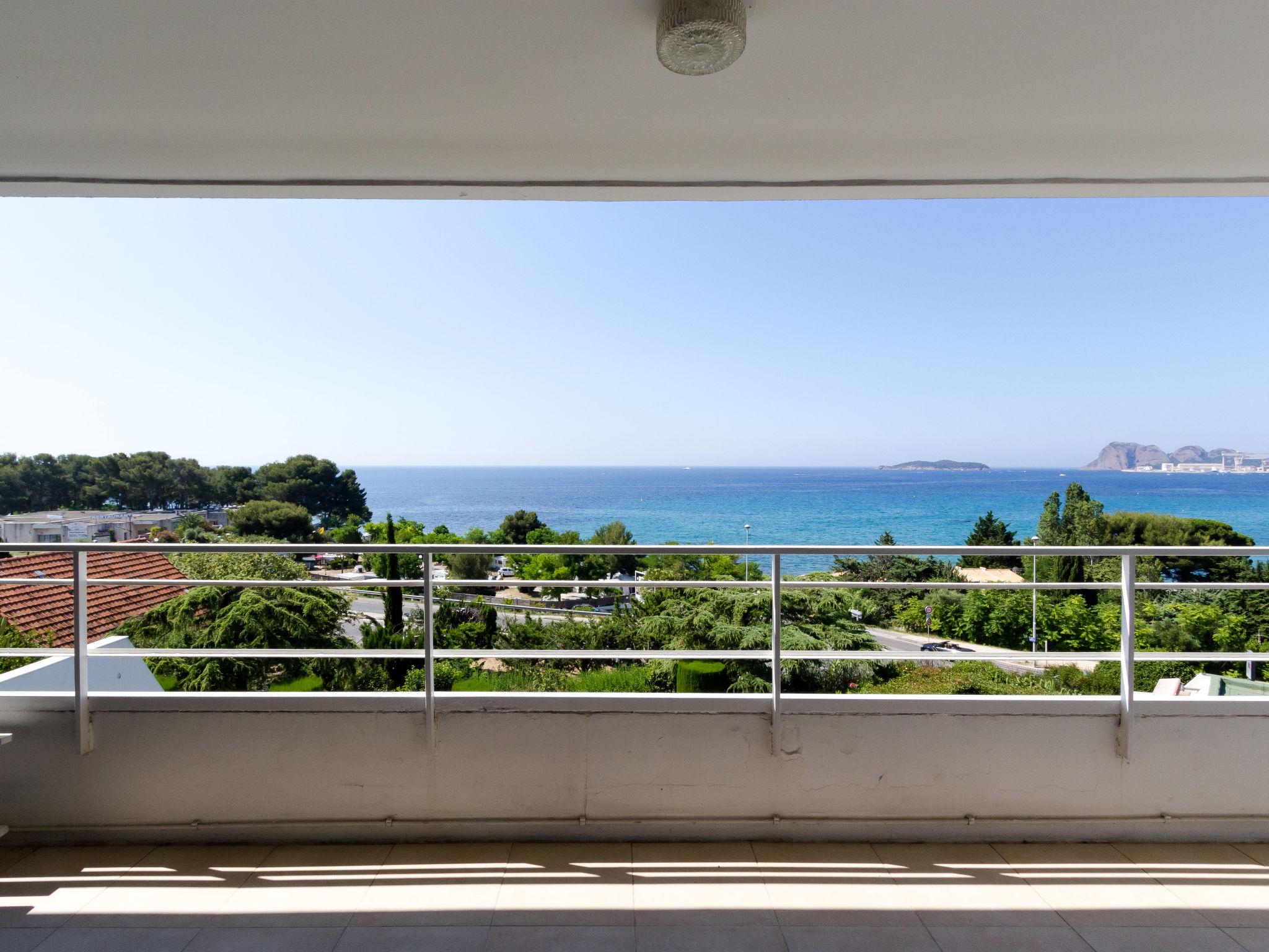 Photo 22 - Appartement de 2 chambres à La Ciotat avec terrasse et vues à la mer