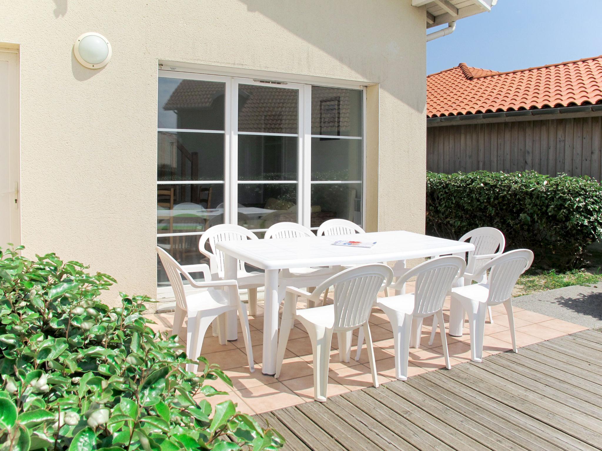 Photo 3 - Maison de 2 chambres à Biscarrosse avec piscine et jardin