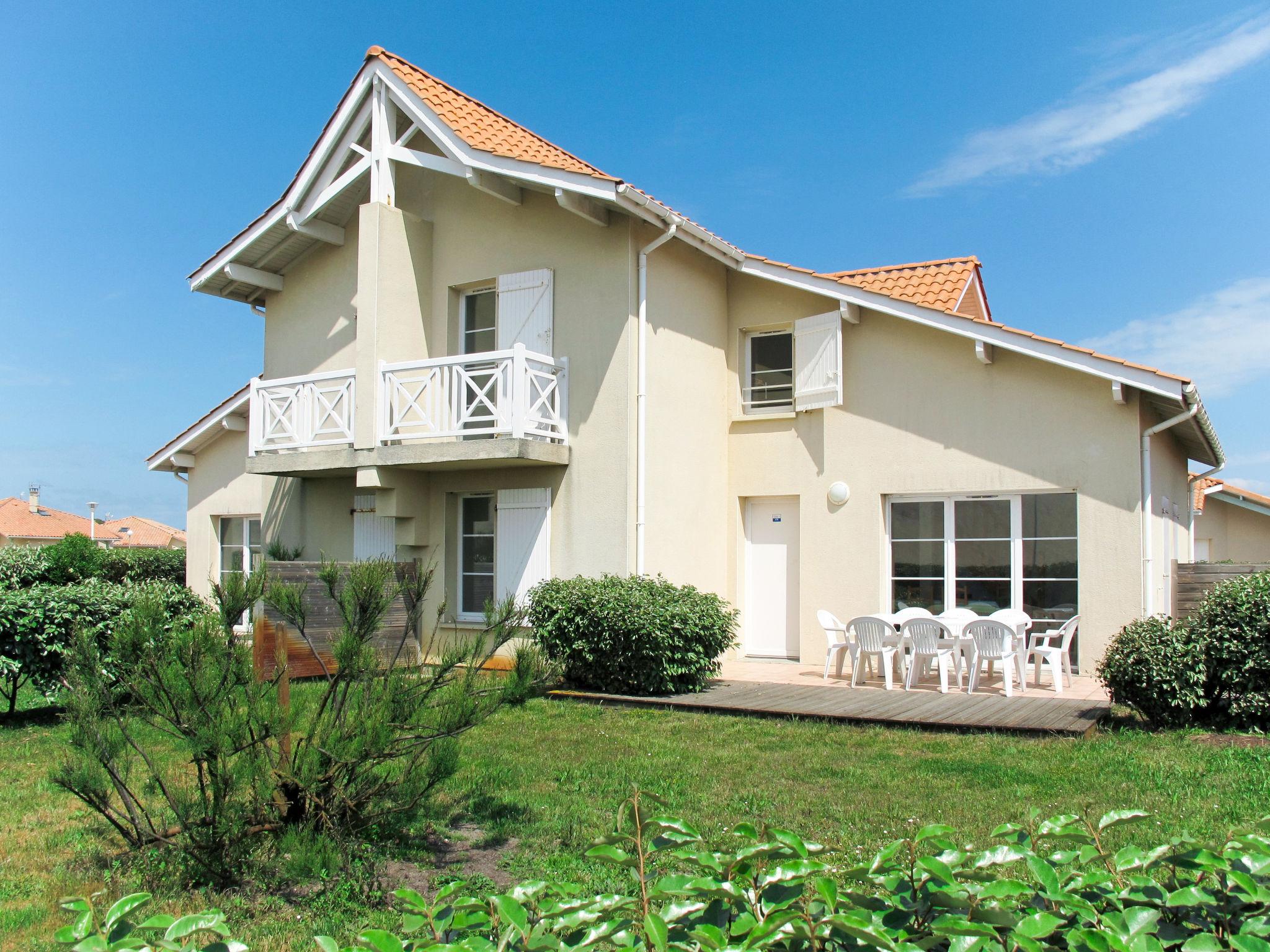 Photo 1 - Maison de 2 chambres à Biscarrosse avec piscine et jardin