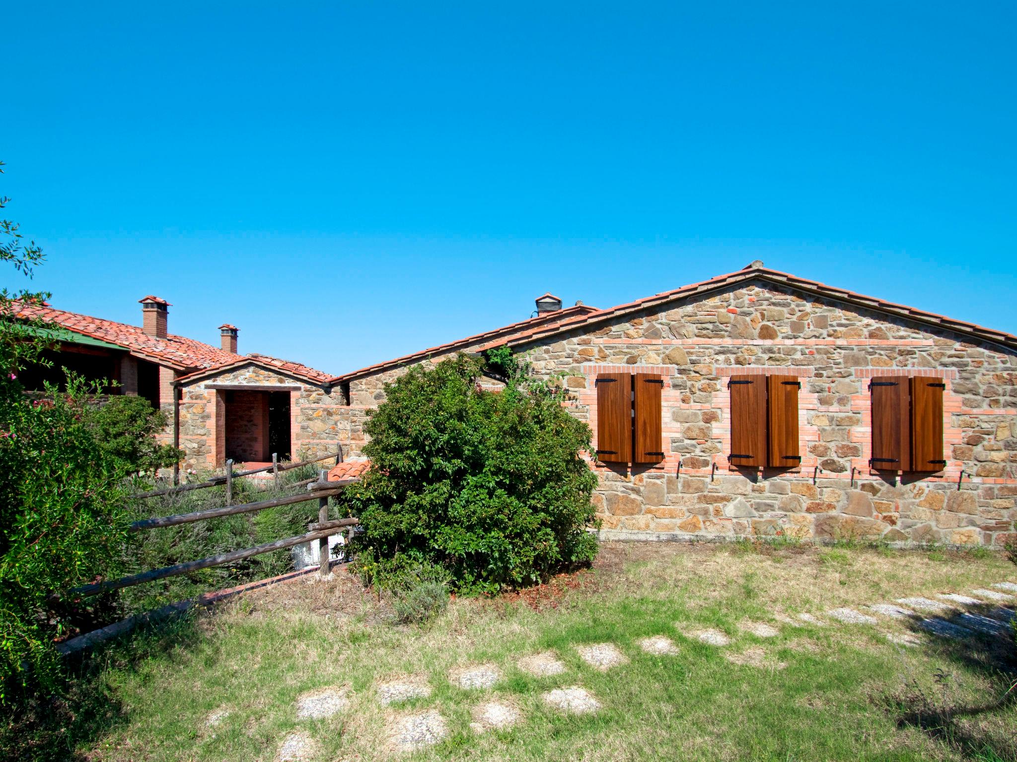 Foto 7 - Casa de 2 quartos em Paciano com piscina e jardim