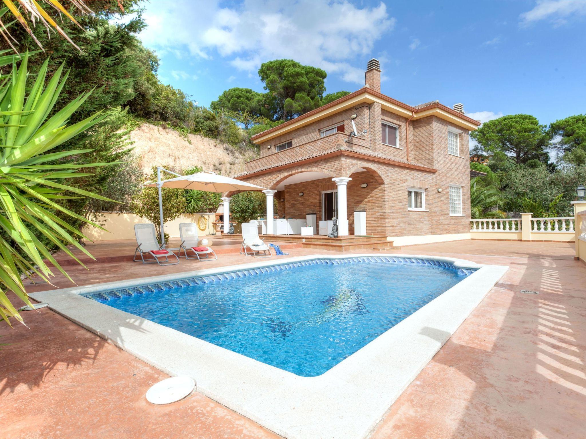 Foto 1 - Casa de 3 habitaciones en Lloret de Mar con piscina privada y vistas al mar