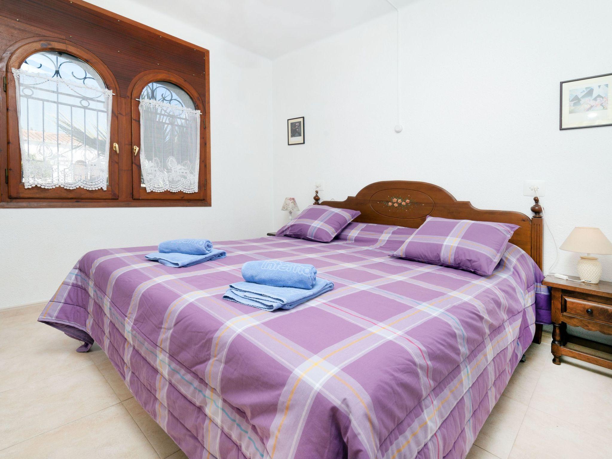 Photo 5 - 3 bedroom House in Mont-roig del Camp with private pool and garden