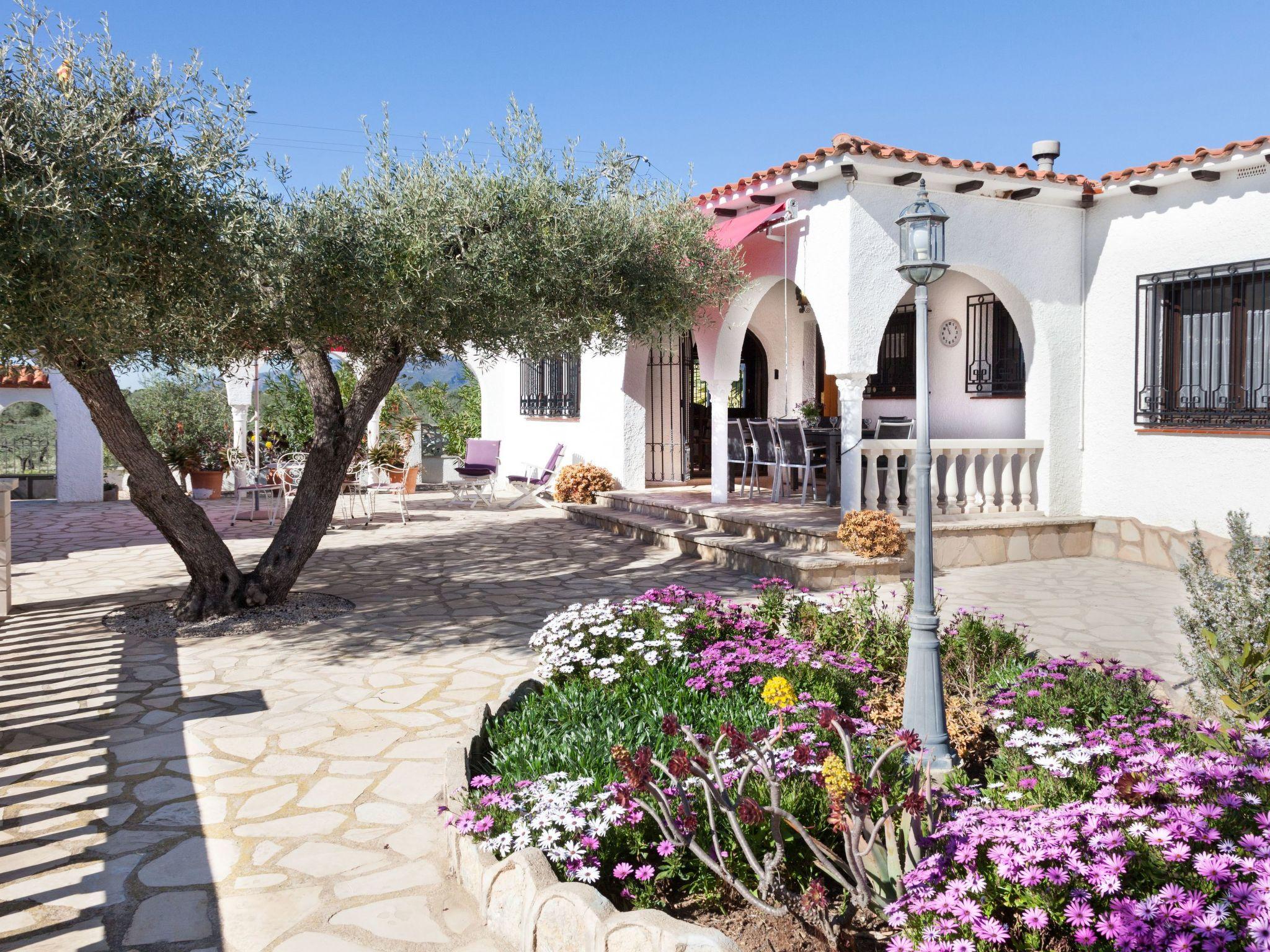 Photo 13 - Maison de 3 chambres à Mont-roig del Camp avec piscine privée et vues à la mer