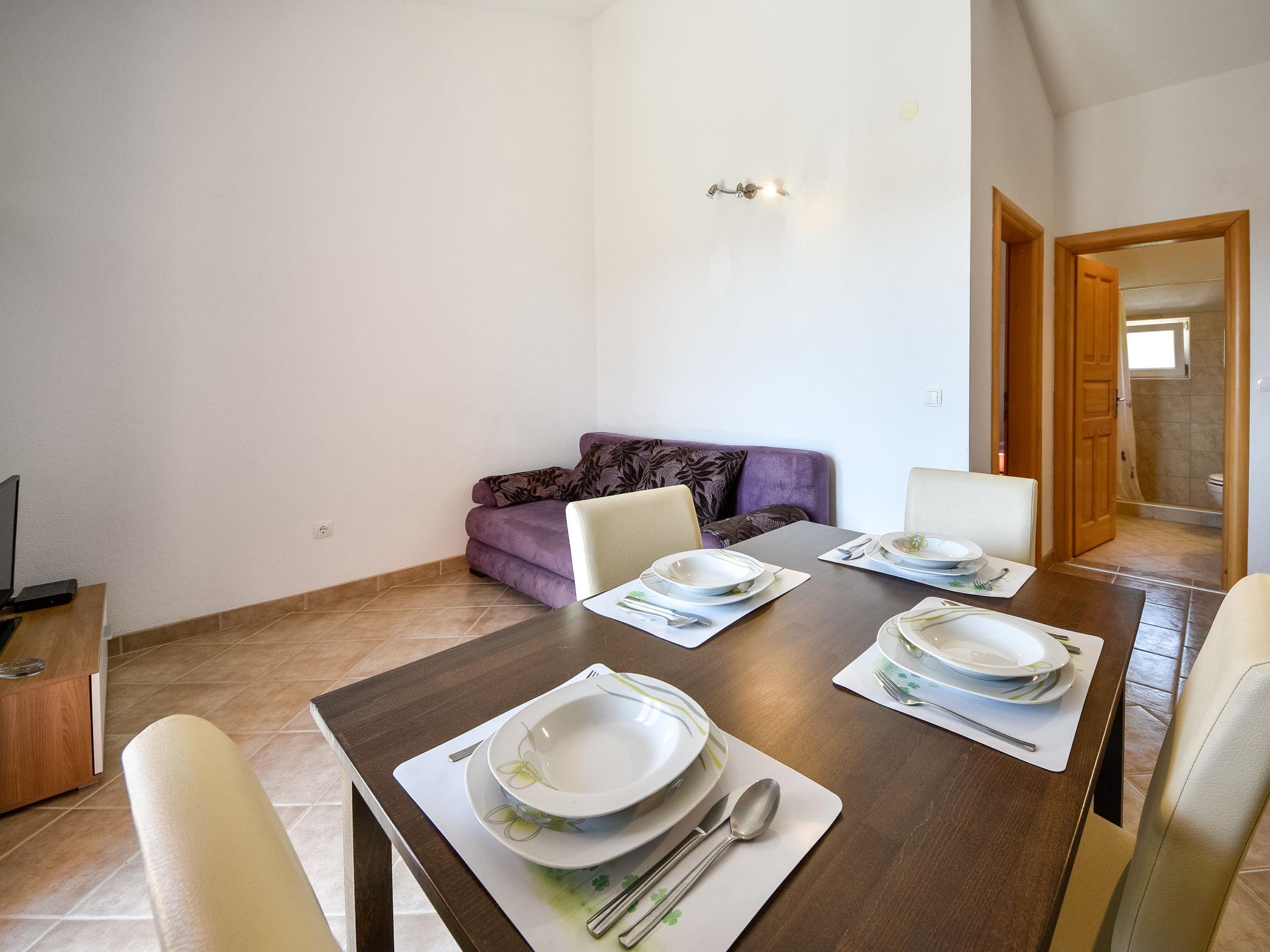 Foto 8 - Apartamento de 1 habitación en Tisno con terraza y vistas al mar