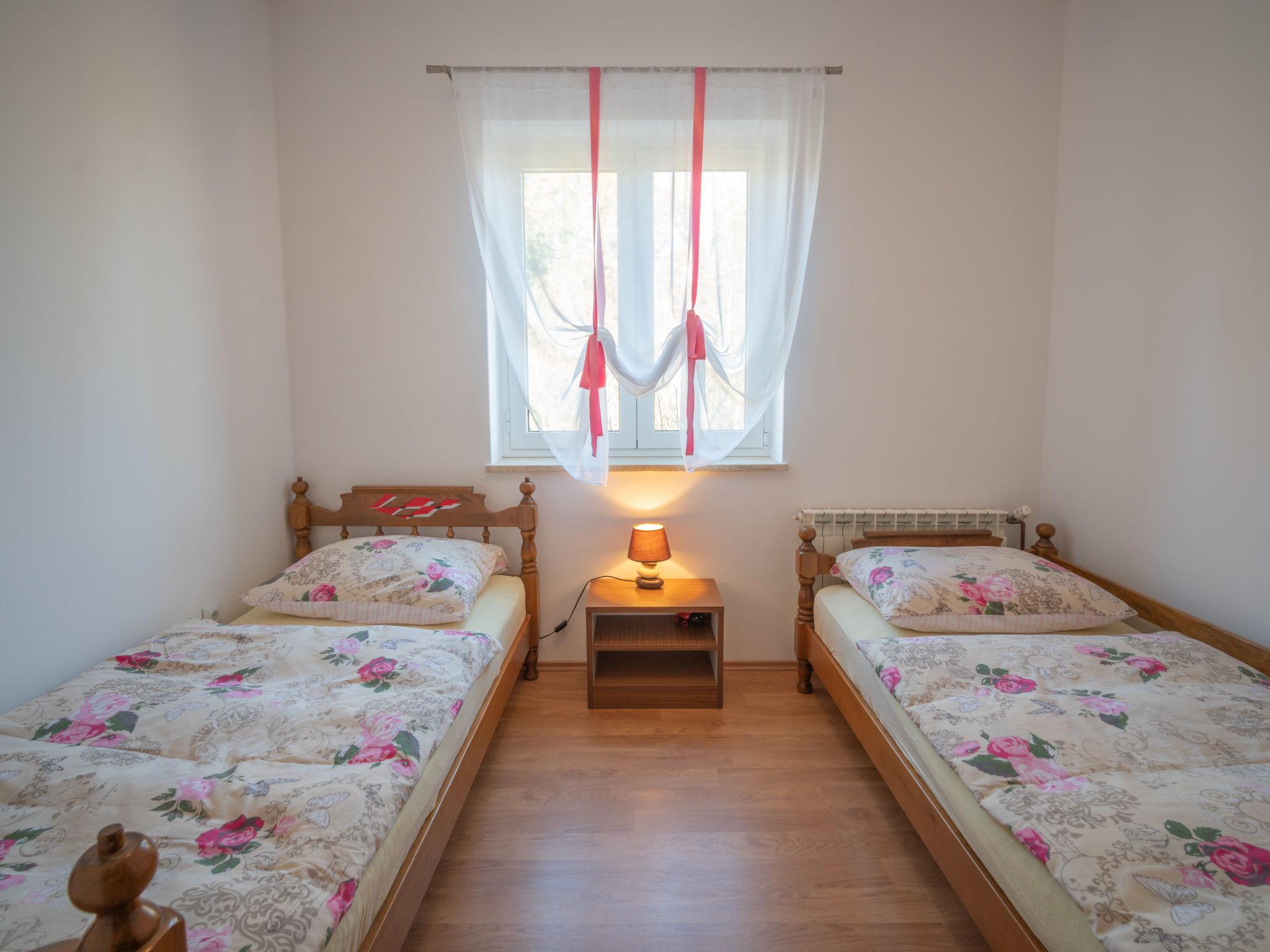 Foto 15 - Appartamento con 3 camere da letto a Matulji con terrazza