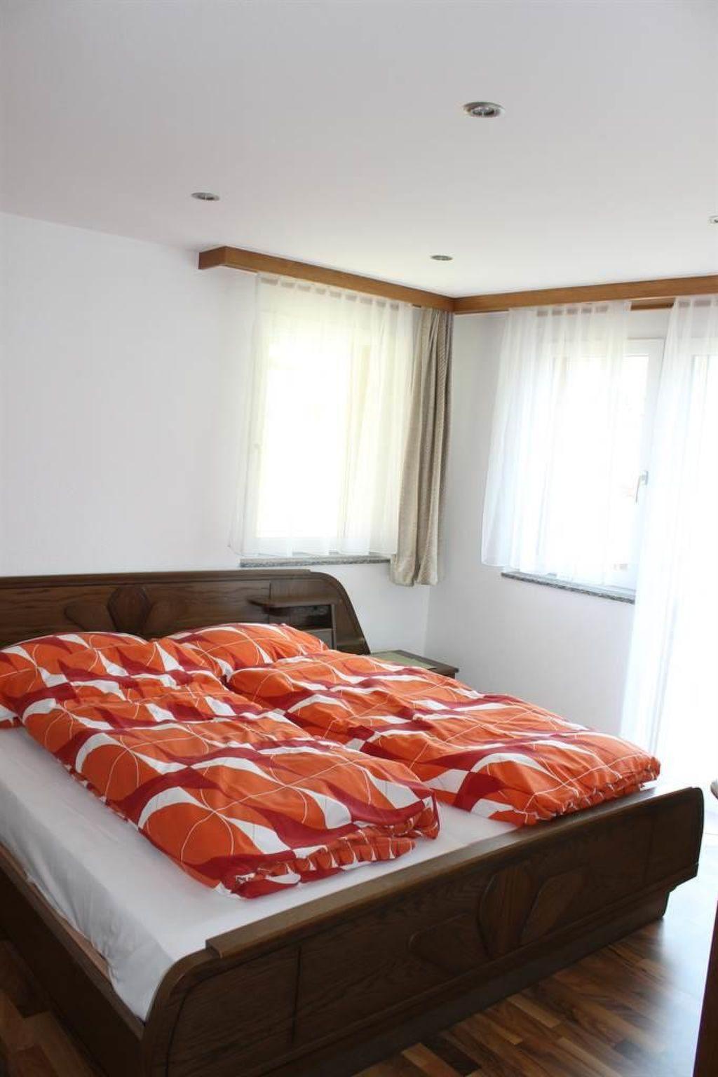 Foto 9 - Appartamento con 3 camere da letto a Saas-Grund