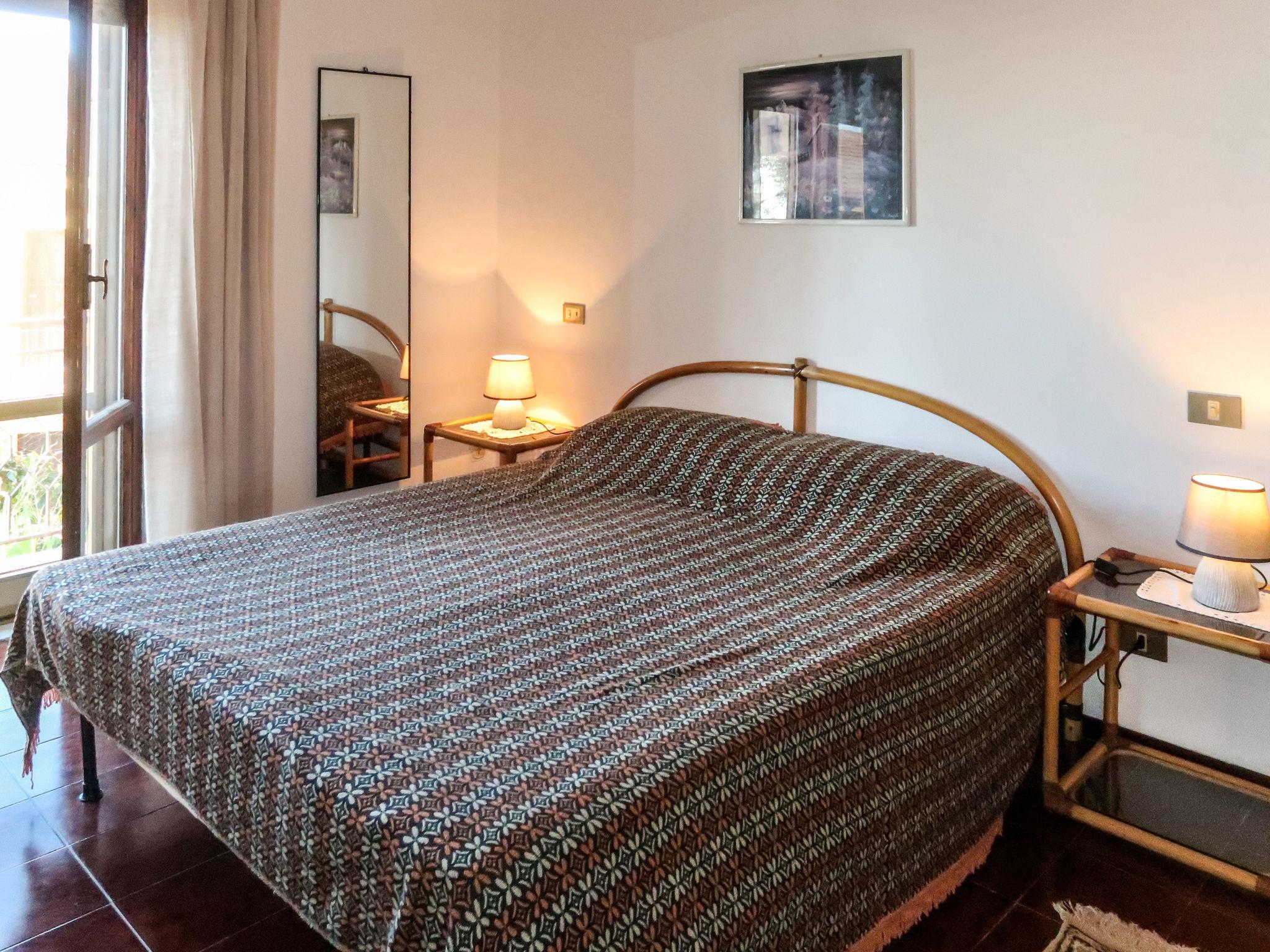 Foto 5 - Appartamento con 2 camere da letto a Civezza con vista mare