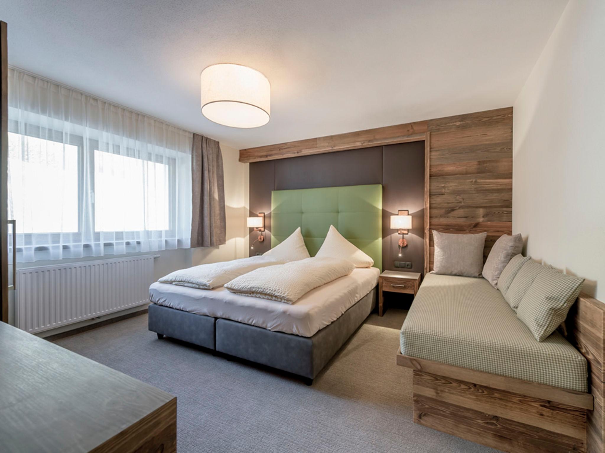 Foto 3 - Appartamento con 2 camere da letto a Sölden con sauna e vista sulle montagne