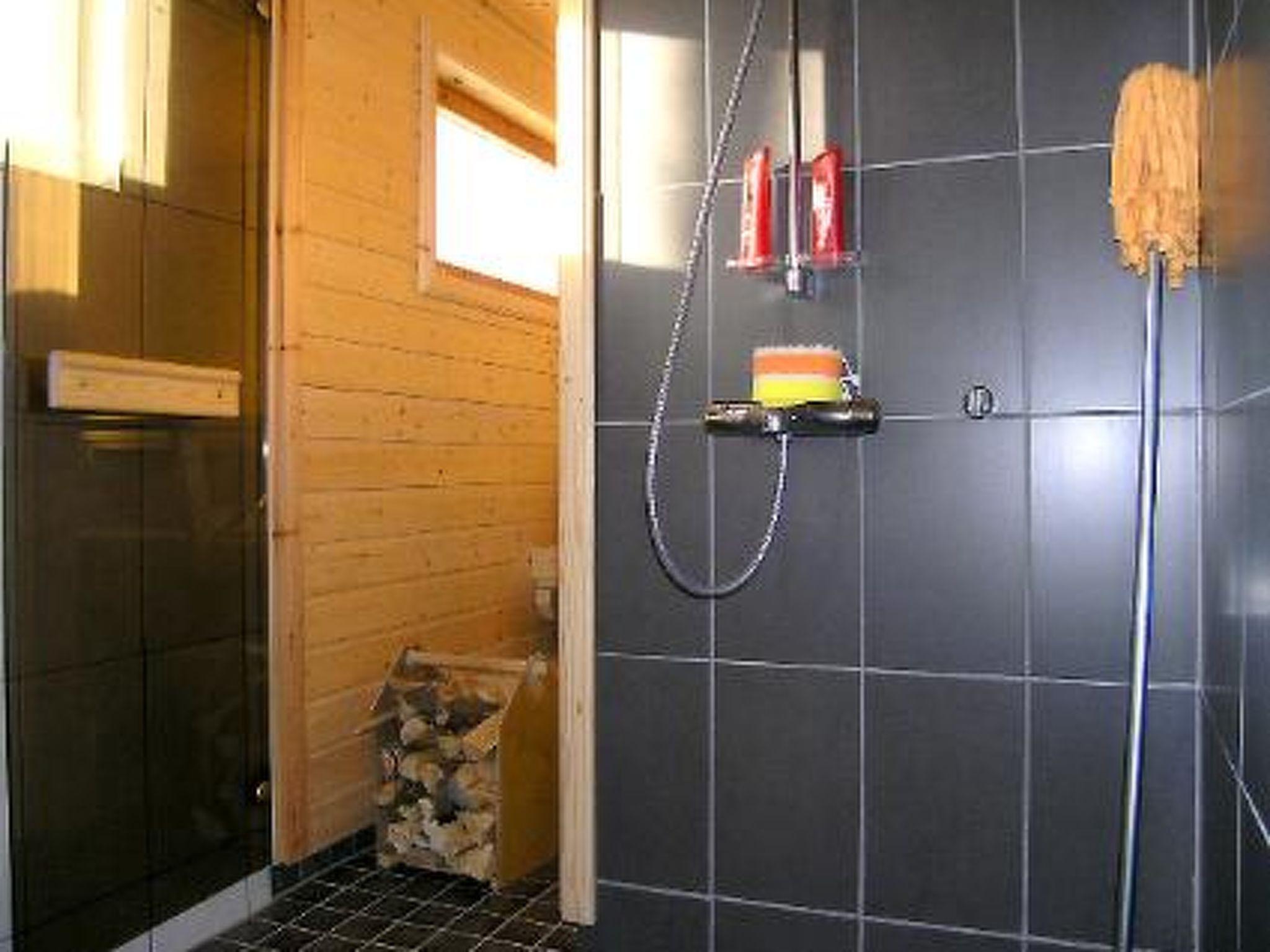 Foto 20 - Haus mit 2 Schlafzimmern in Rautalampi mit sauna
