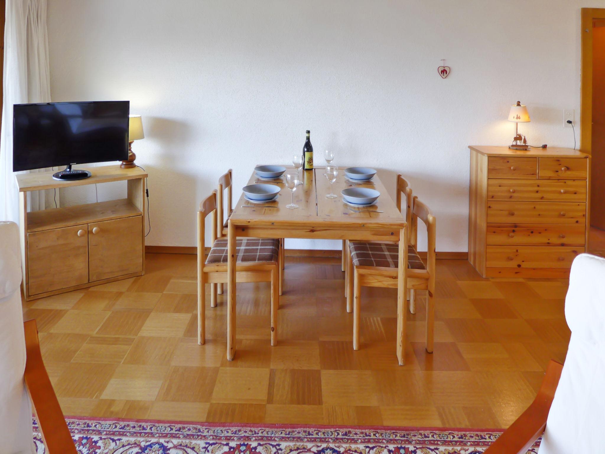 Photo 9 - 1 bedroom Apartment in Ollon with garden and mountain view