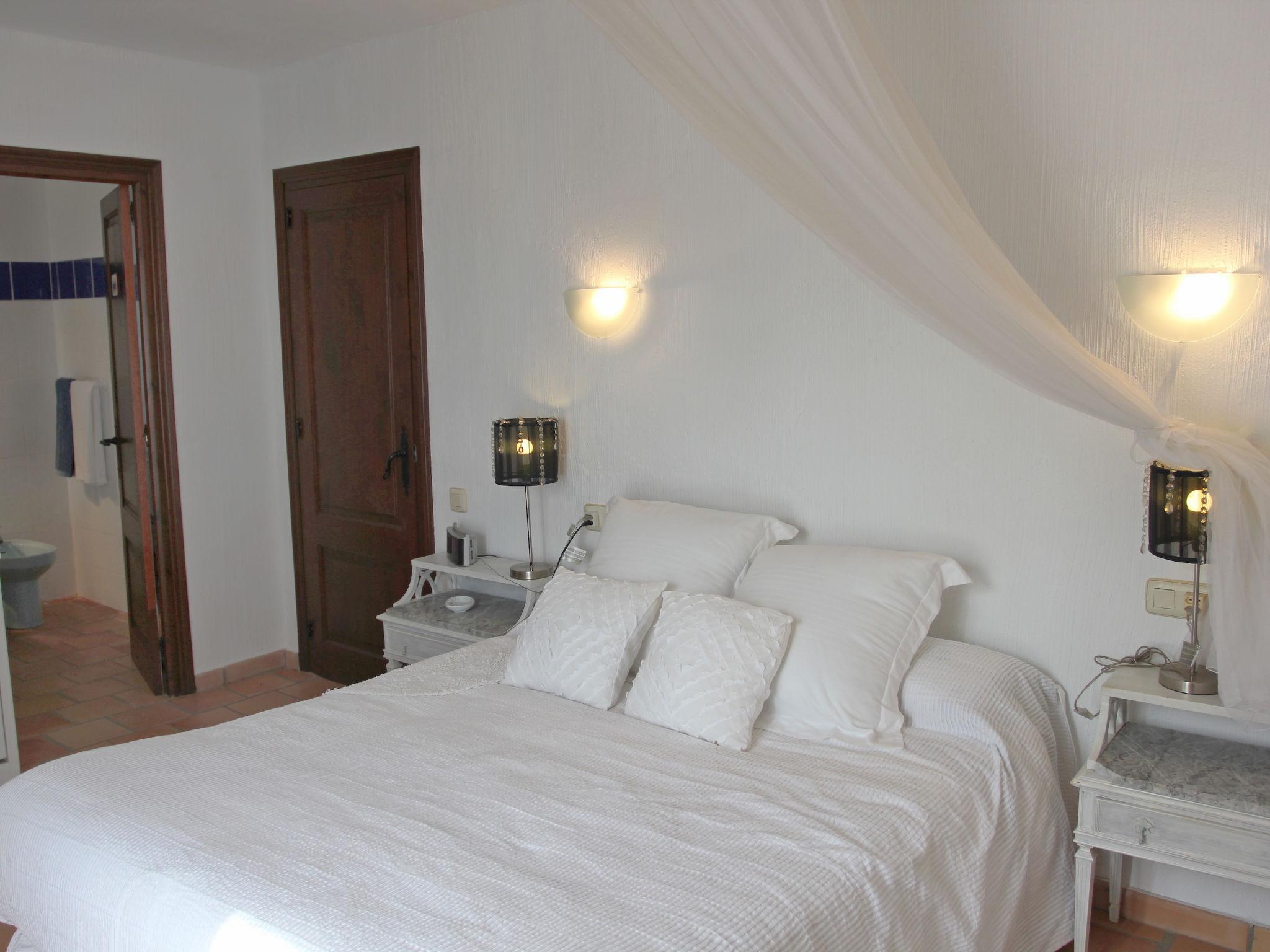 Photo 6 - 5 bedroom House in l'Ampolla with private pool and garden