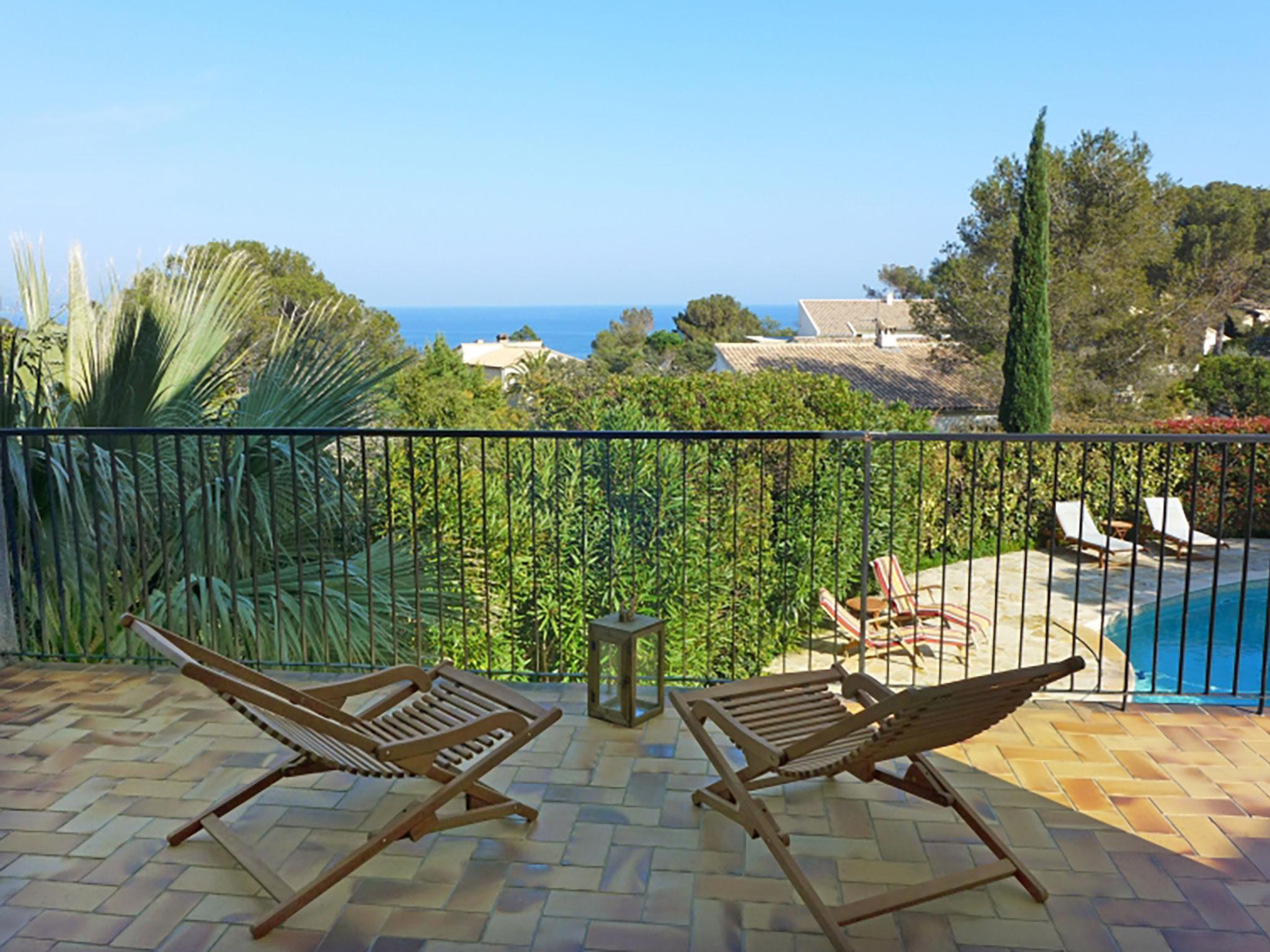 Foto 18 - Casa de 3 habitaciones en Roquebrune-sur-Argens con piscina privada y vistas al mar