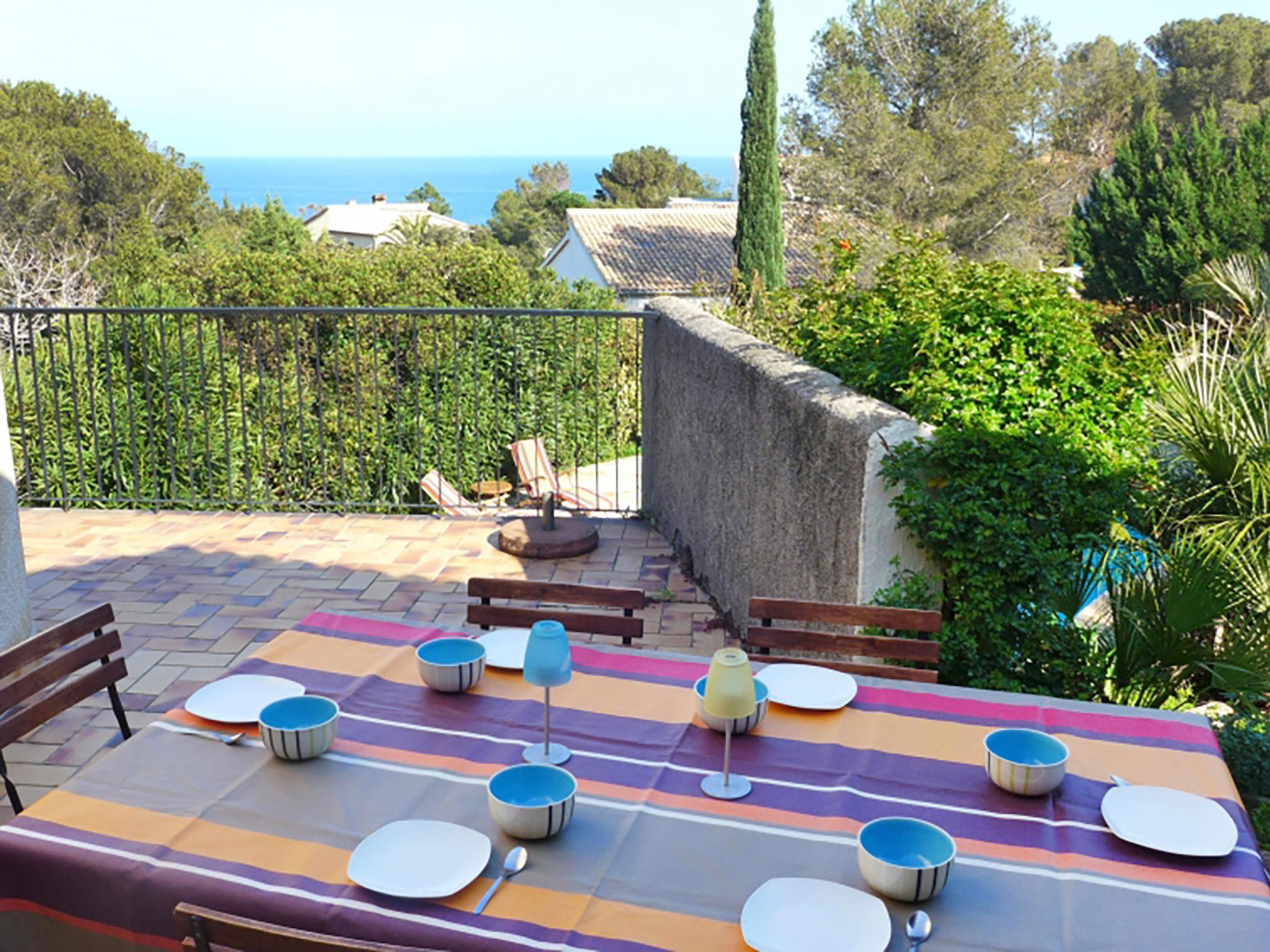 Foto 2 - Casa de 3 habitaciones en Roquebrune-sur-Argens con piscina privada y vistas al mar