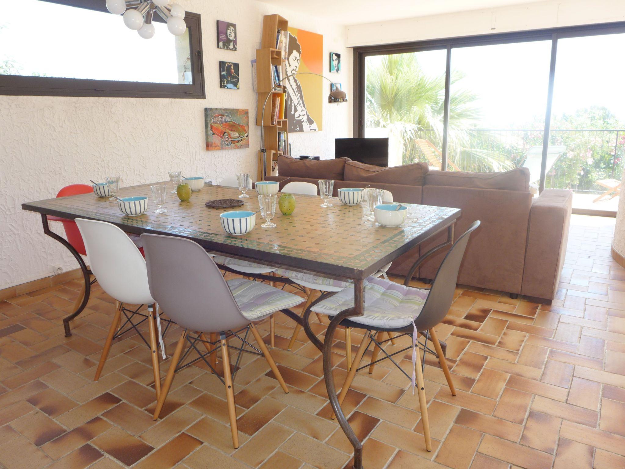 Photo 4 - Maison de 3 chambres à Roquebrune-sur-Argens avec piscine privée et vues à la mer