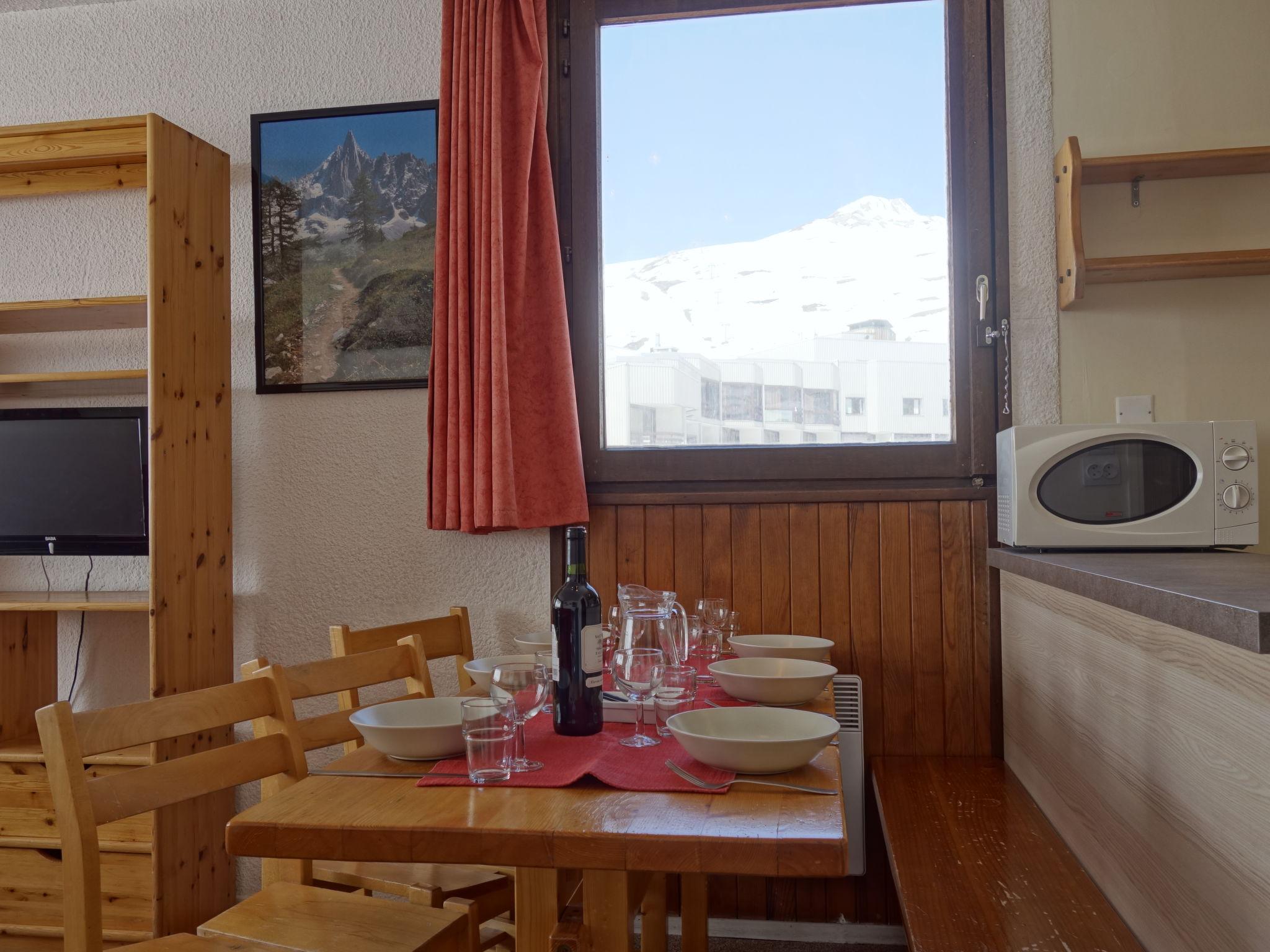 Foto 16 - Appartamento con 2 camere da letto a Tignes con vista sulle montagne