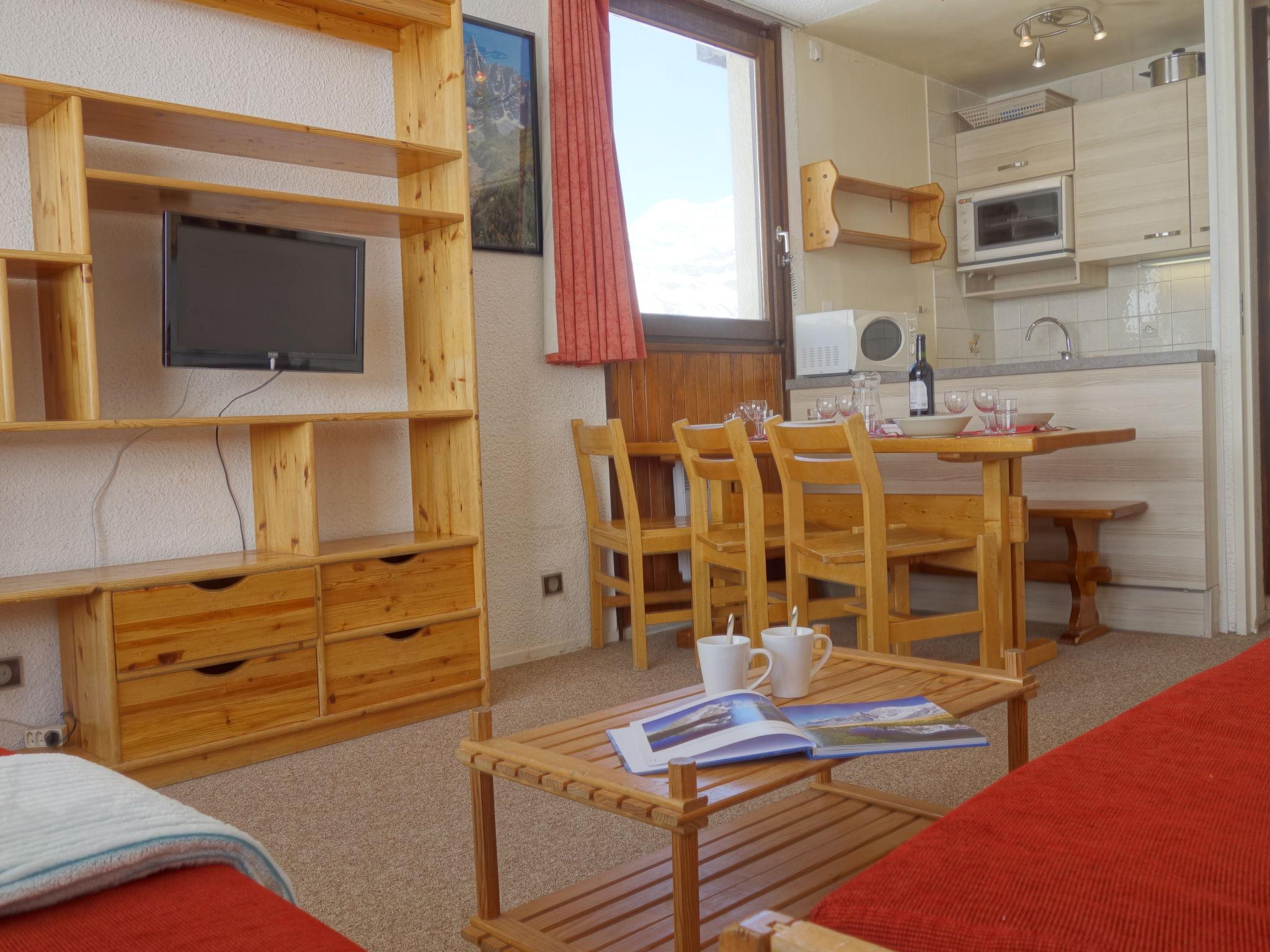 Foto 12 - Appartamento con 2 camere da letto a Tignes con vista sulle montagne