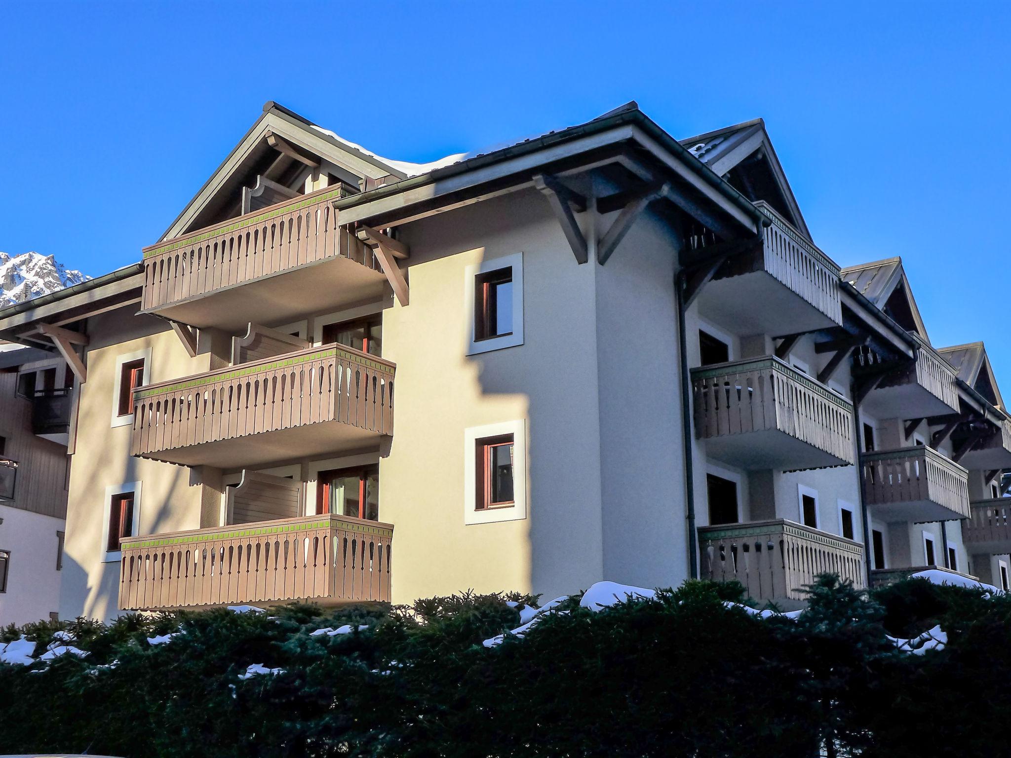 Foto 17 - Apartamento de 2 habitaciones en Chamonix-Mont-Blanc con piscina y vistas a la montaña