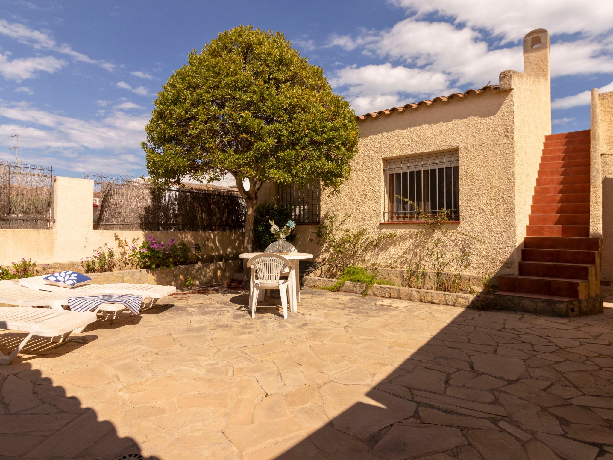 Foto 23 - Casa de 3 quartos em Deltebre com piscina privada e terraço