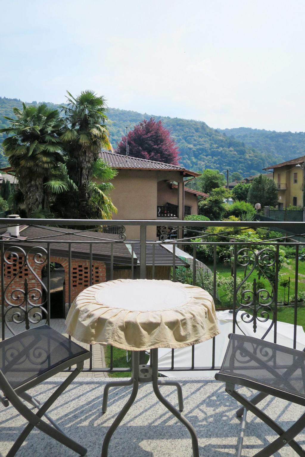 Photo 25 - Maison de 2 chambres à Brissago-Valtravaglia avec bain à remous et vues sur la montagne