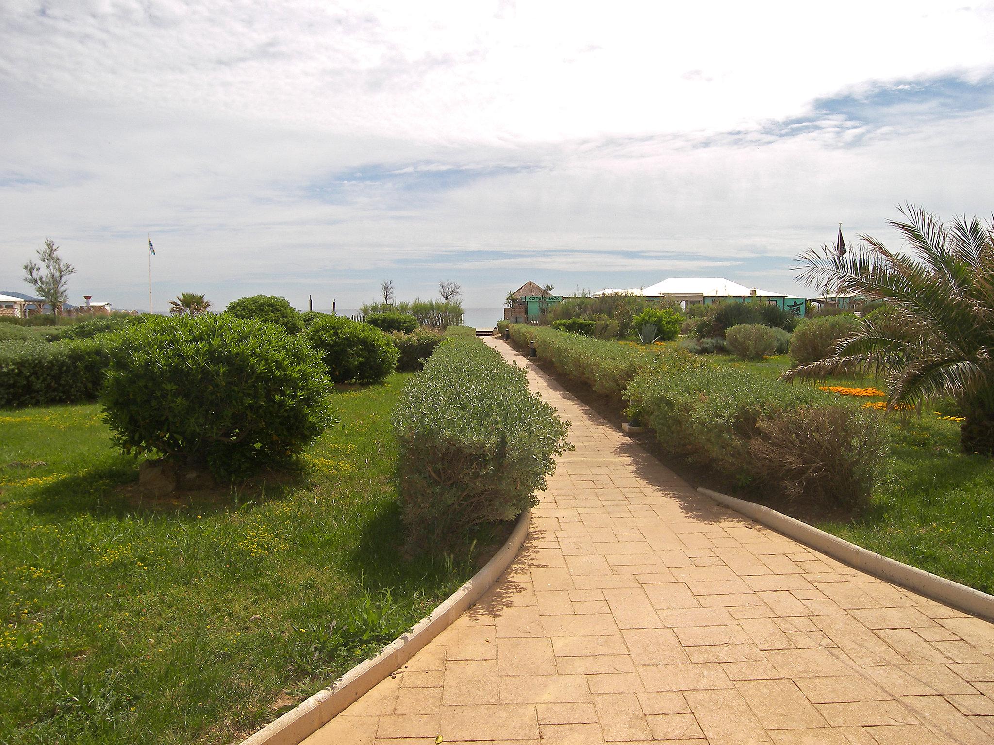 Photo 17 - Appartement de 1 chambre à Le Lavandou avec jardin et vues à la mer