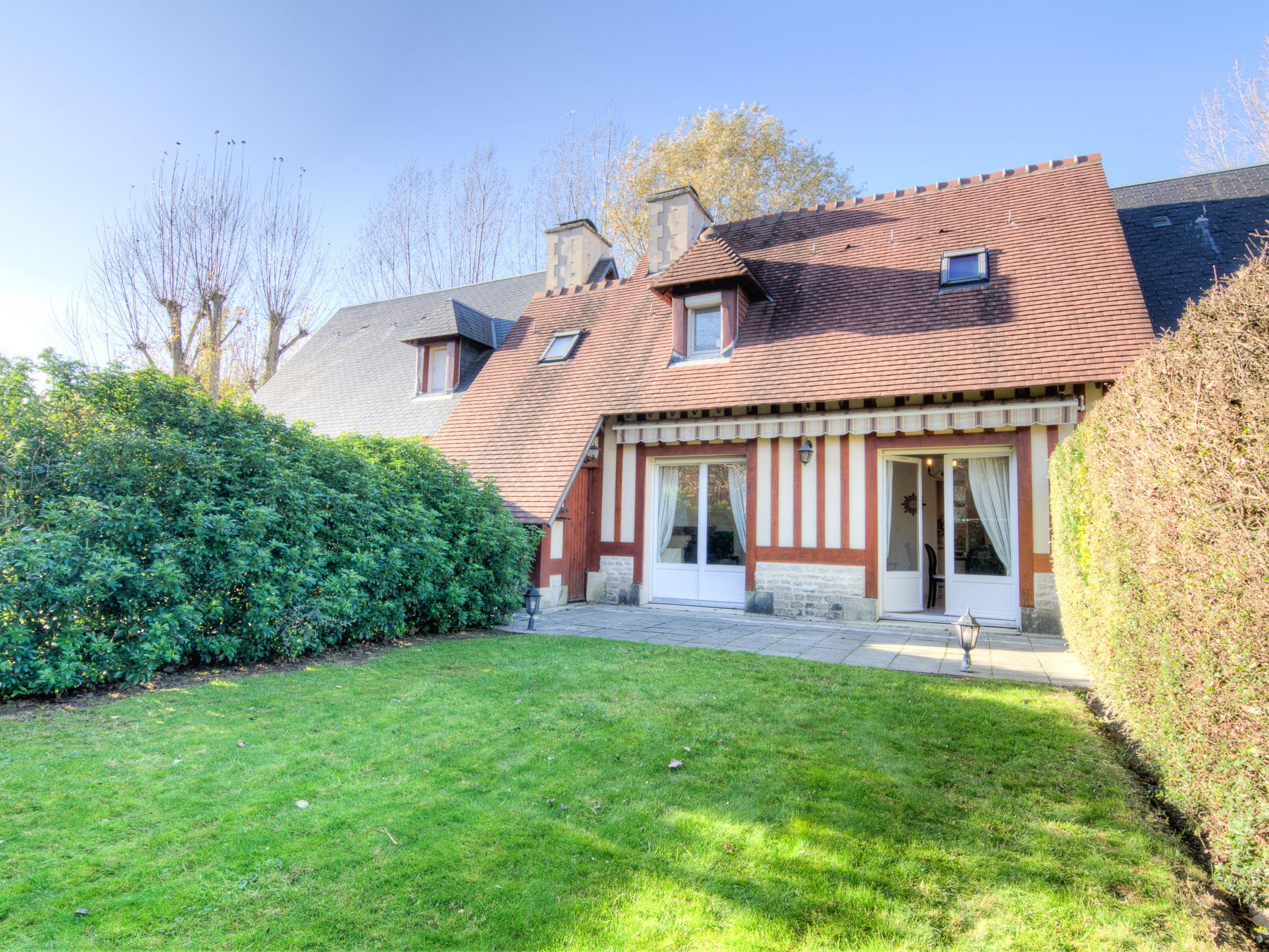 Photo 31 - 2 bedroom House in Deauville with swimming pool