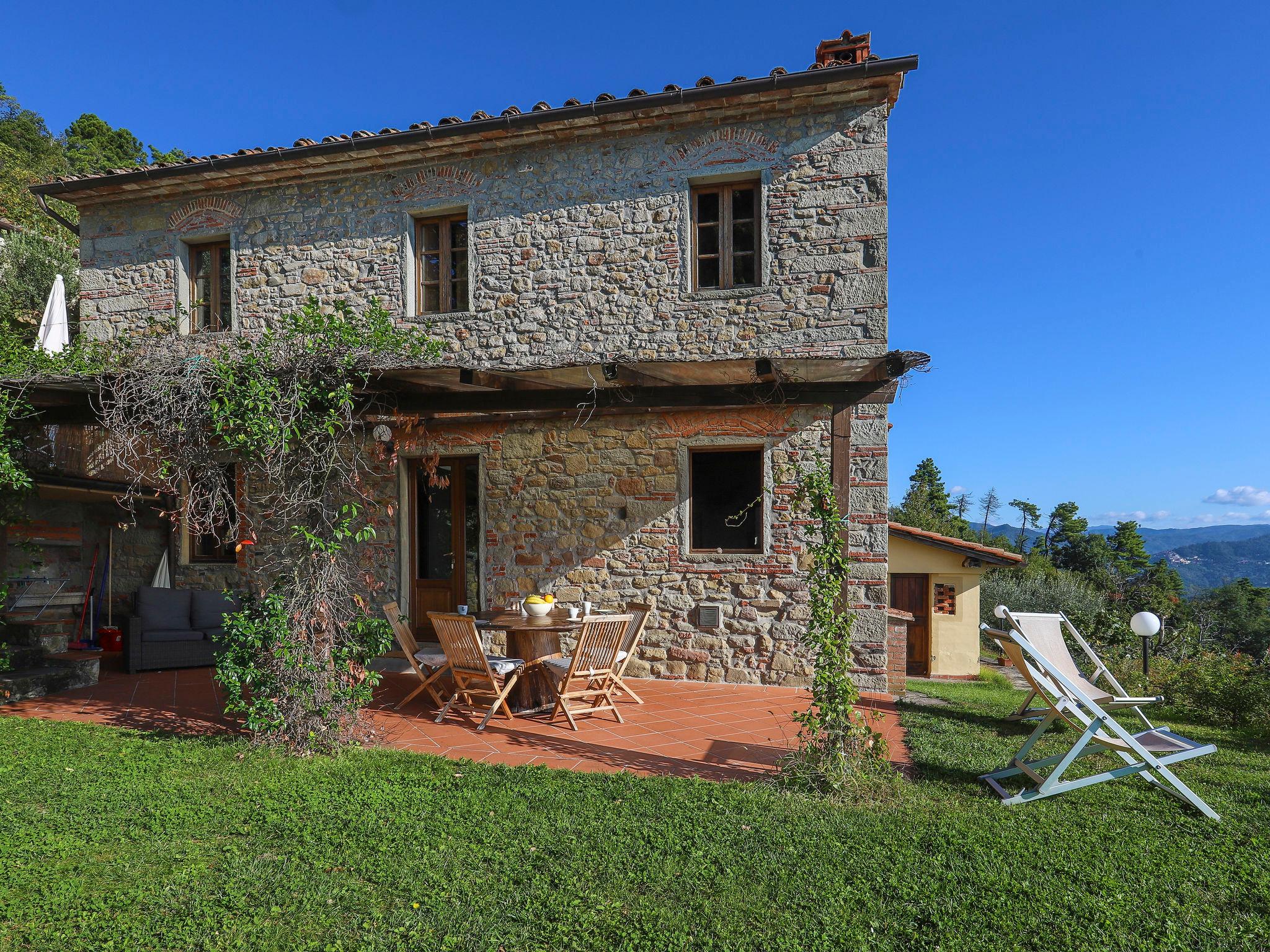 Foto 8 - Apartamento de 3 quartos em Pescia com piscina e jardim