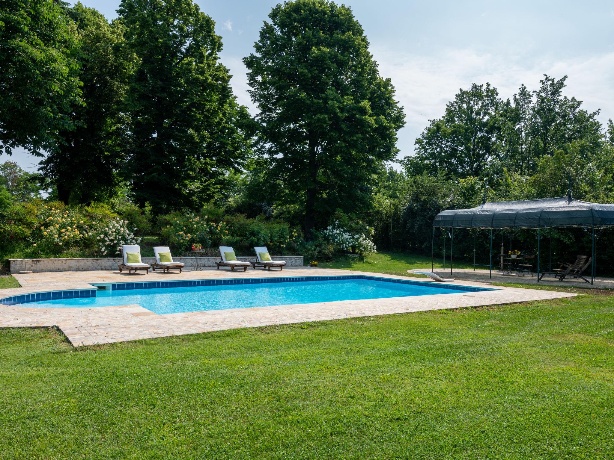 Photo 25 - Maison de 4 chambres à Fubine Monferrato avec piscine et jardin