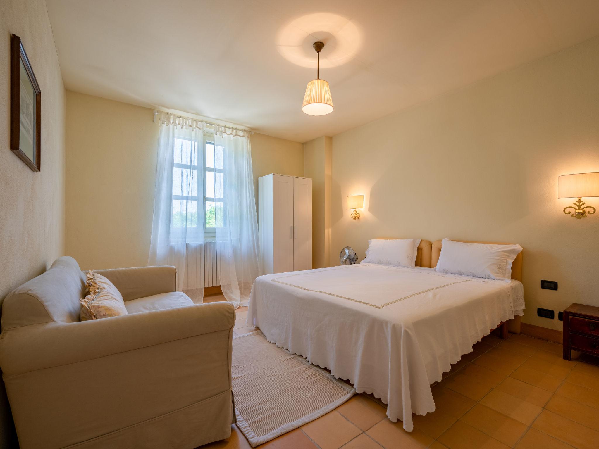 Foto 13 - Haus mit 4 Schlafzimmern in Fubine Monferrato mit schwimmbad und garten