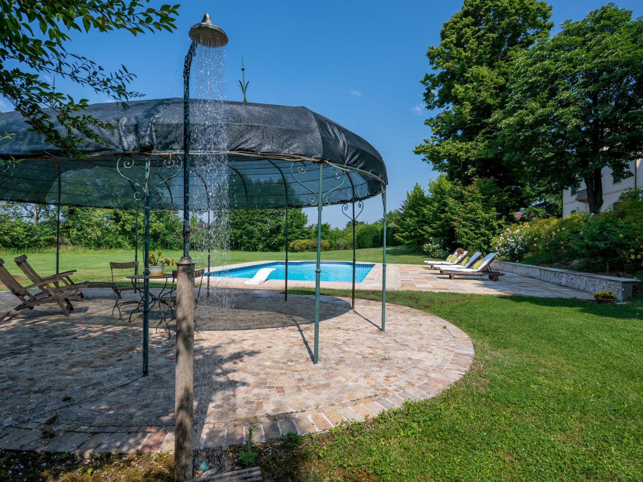 Foto 24 - Casa de 4 habitaciones en Fubine Monferrato con piscina y jardín