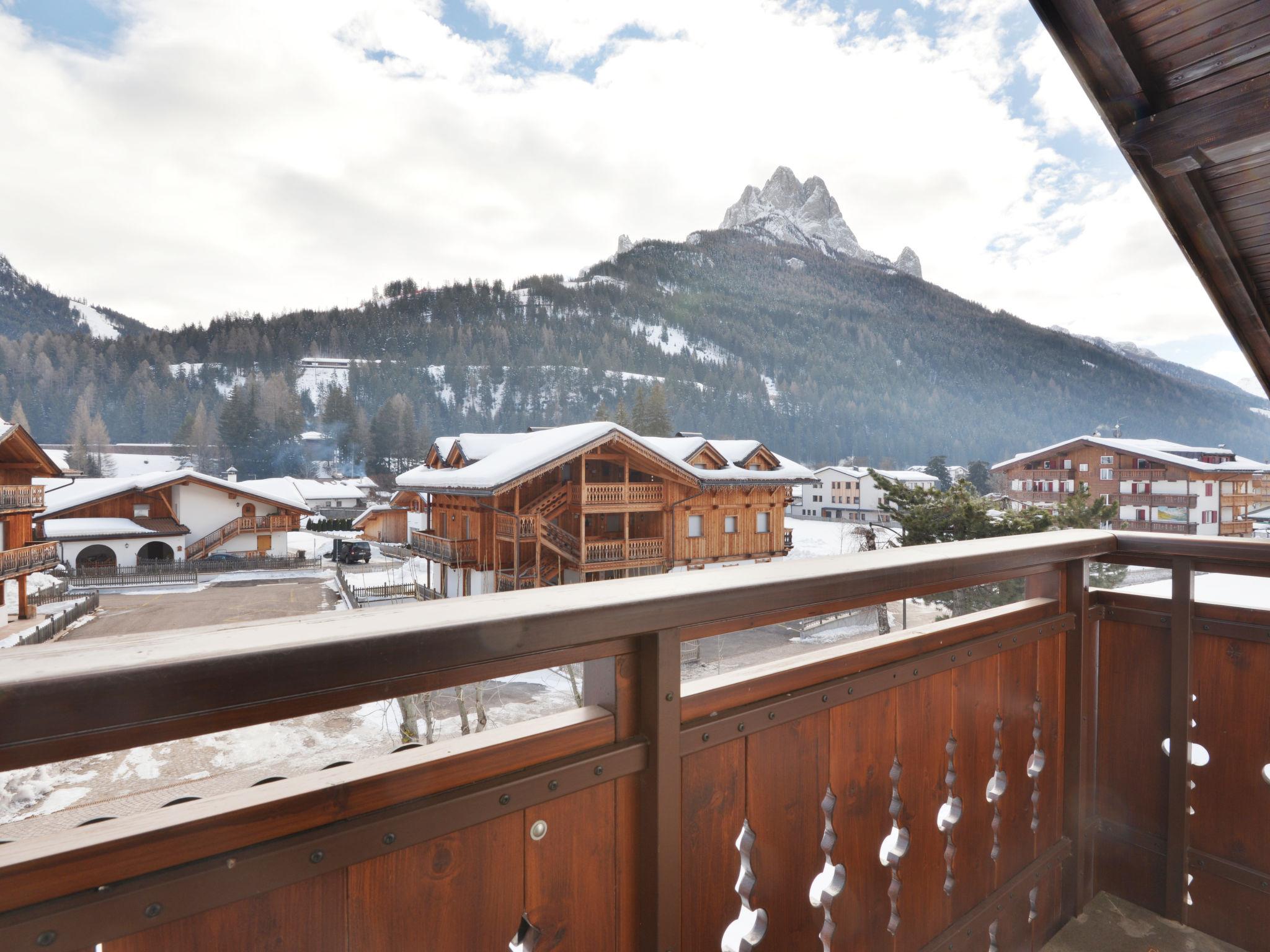 Photo 9 - Appartement de 2 chambres à San Giovanni di Fassa-Sèn Jan avec vues sur la montagne