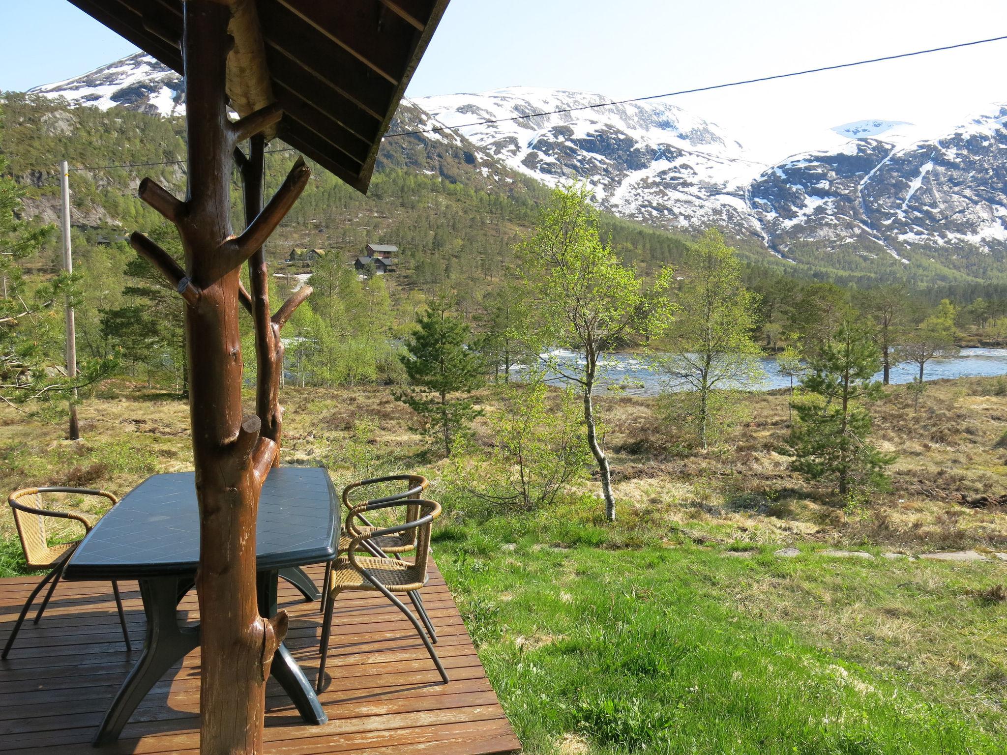 Photo 2 - Maison de 2 chambres à Viksdalen avec jardin et terrasse