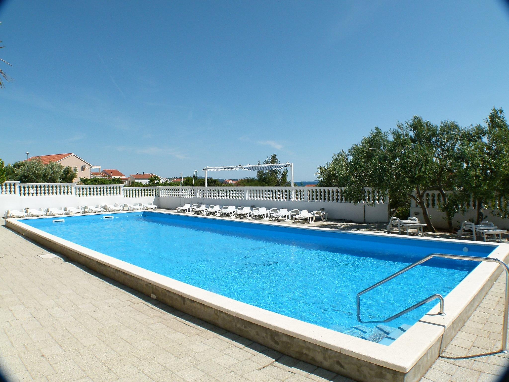 Foto 14 - Casa de 3 habitaciones en Vodice con piscina y vistas al mar