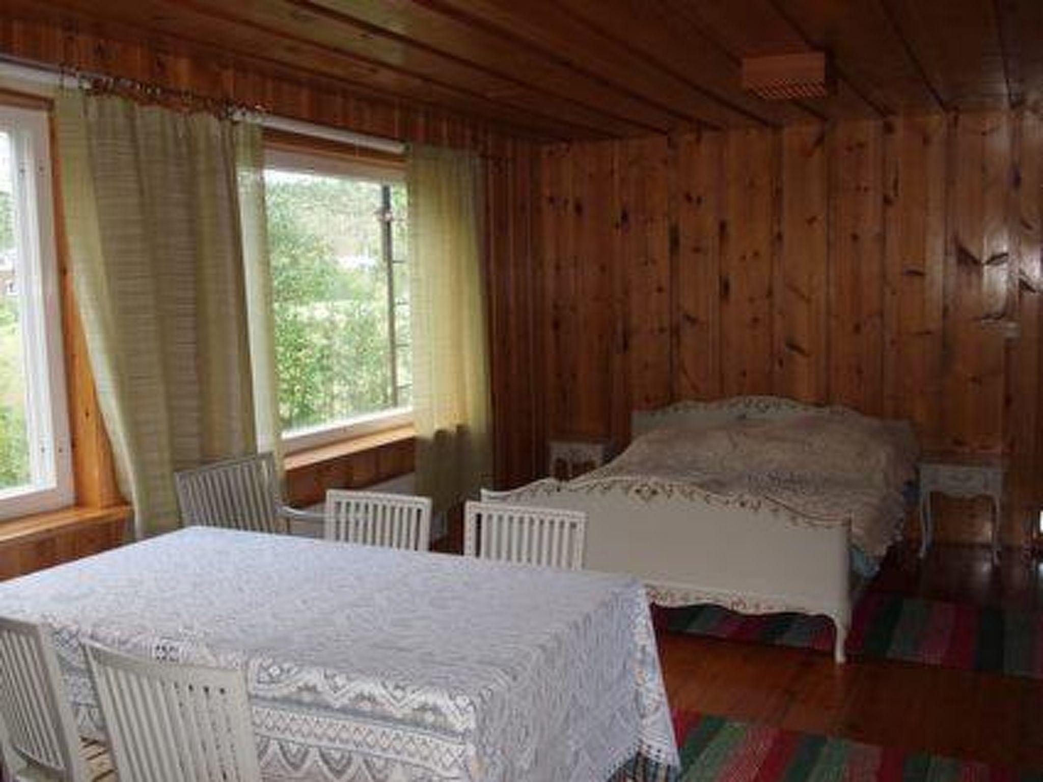Foto 9 - Casa de 2 habitaciones en Pello con sauna y vistas a la montaña