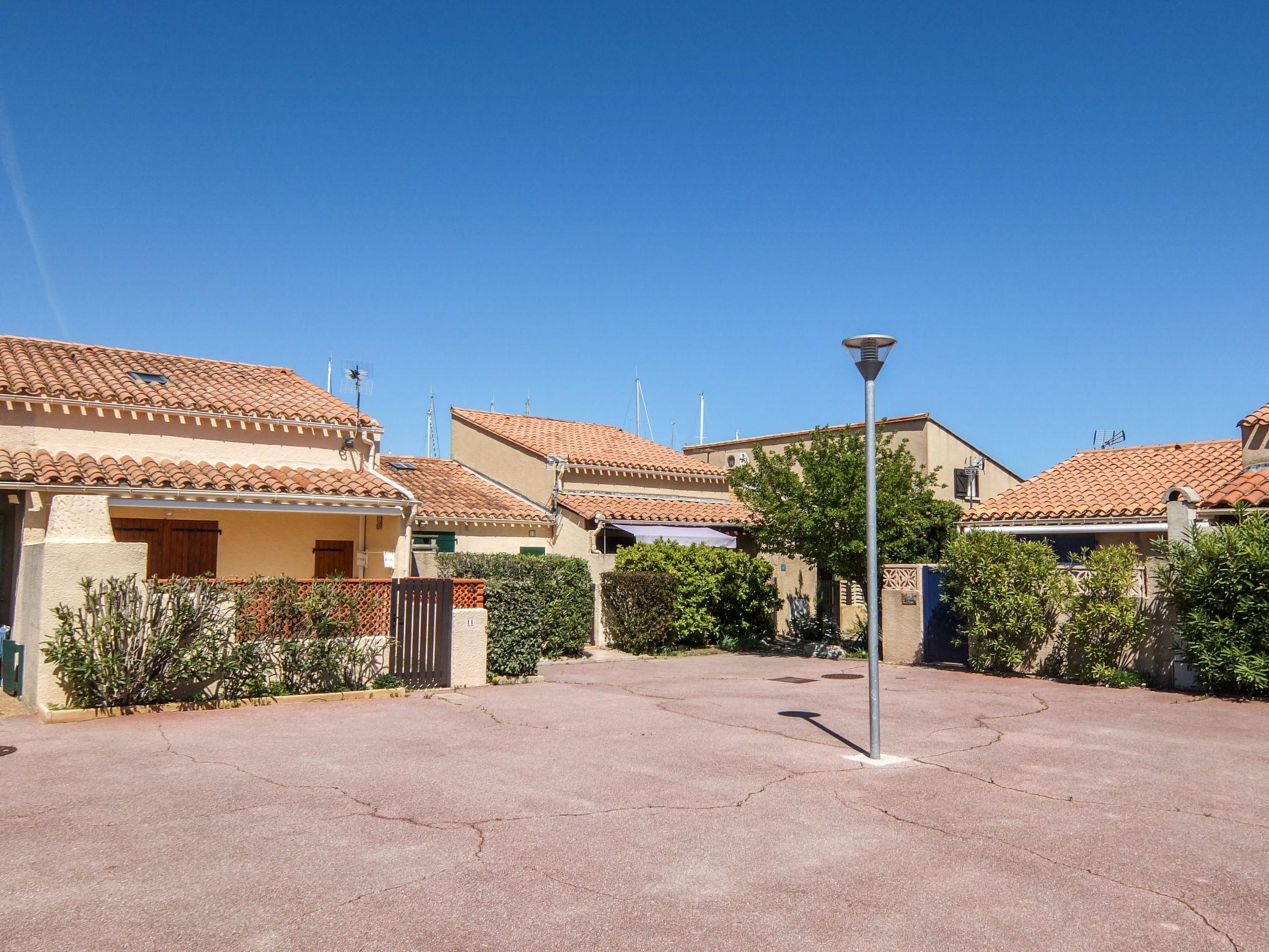 Foto 1 - Casa de 1 habitación en Saint-Cyprien con terraza y vistas al mar