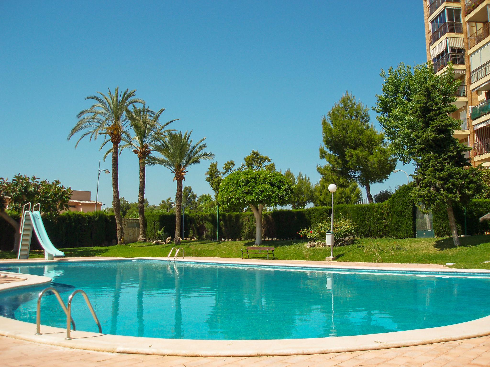 Foto 1 - Apartamento de 2 quartos em El Campello com piscina e jardim