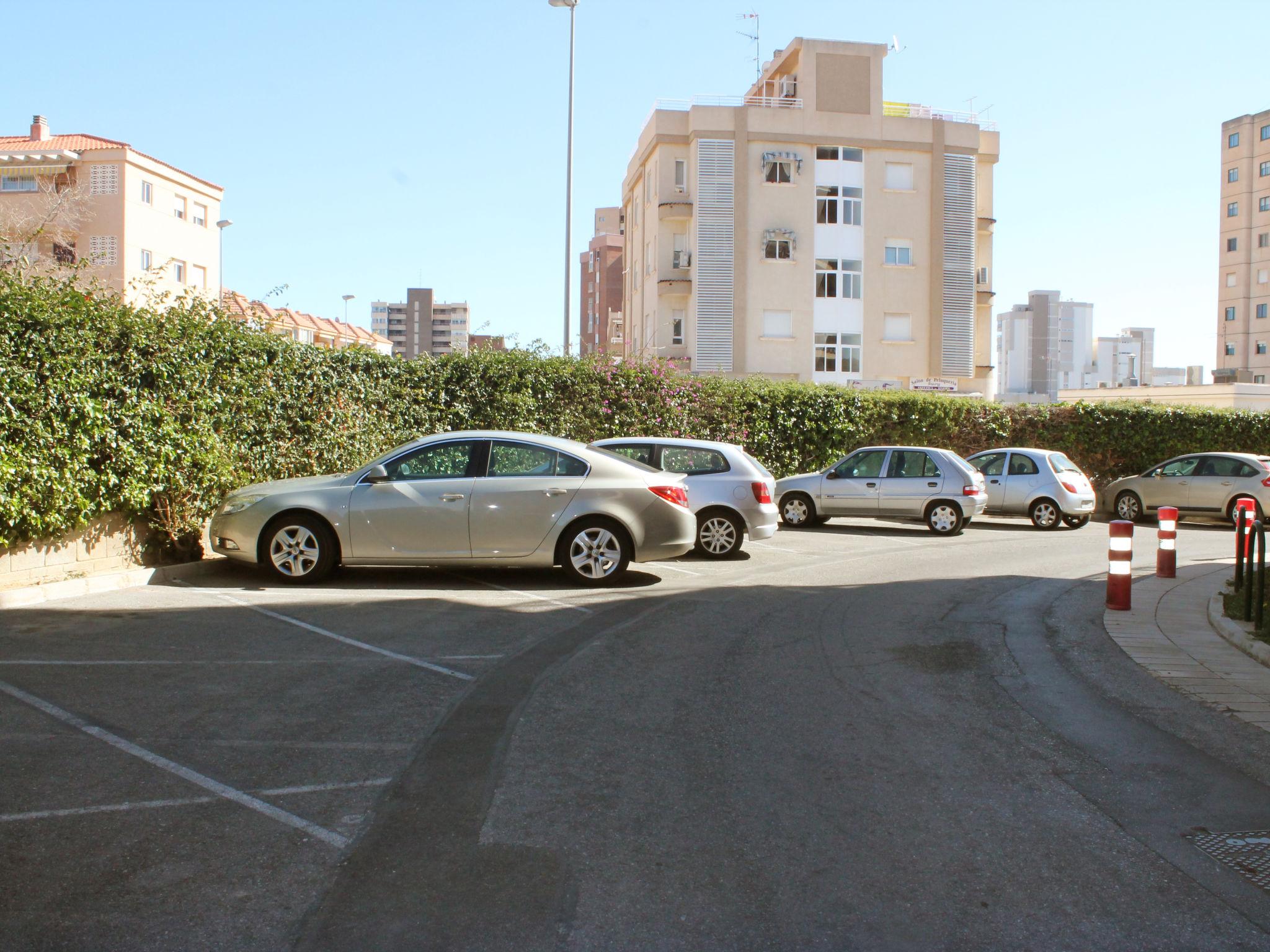 Foto 16 - Appartamento con 2 camere da letto a El Campello con piscina e giardino