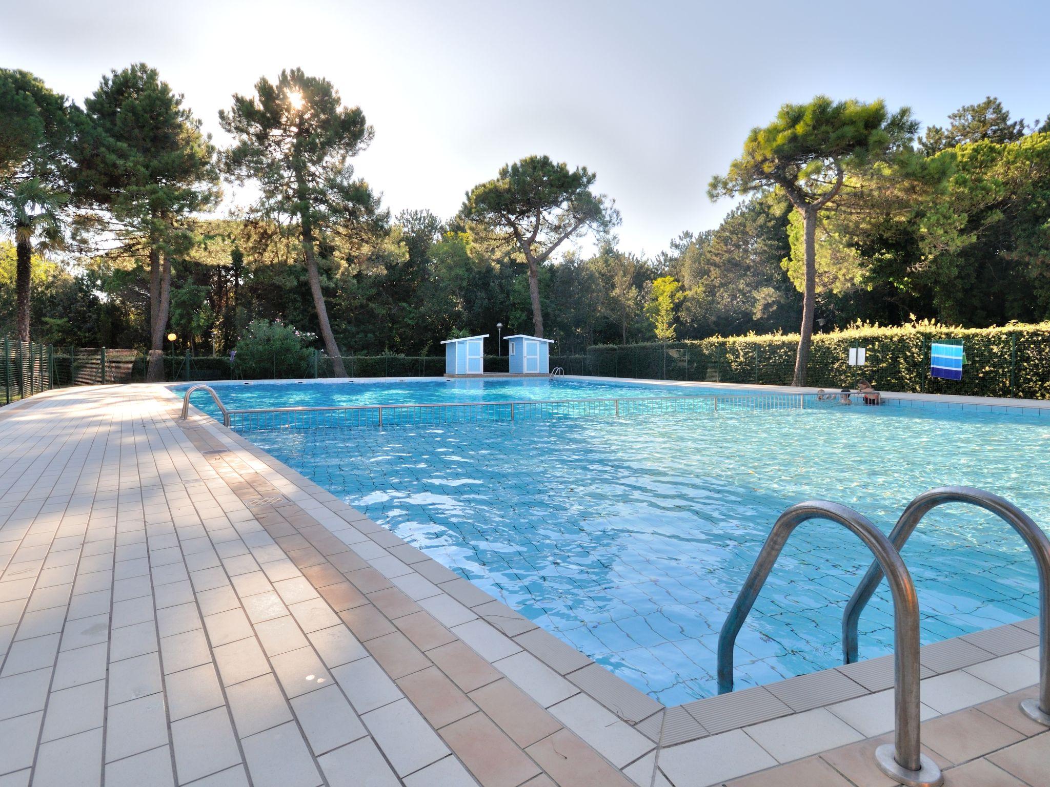 Foto 2 - Appartamento con 2 camere da letto a San Michele al Tagliamento con piscina e vista mare