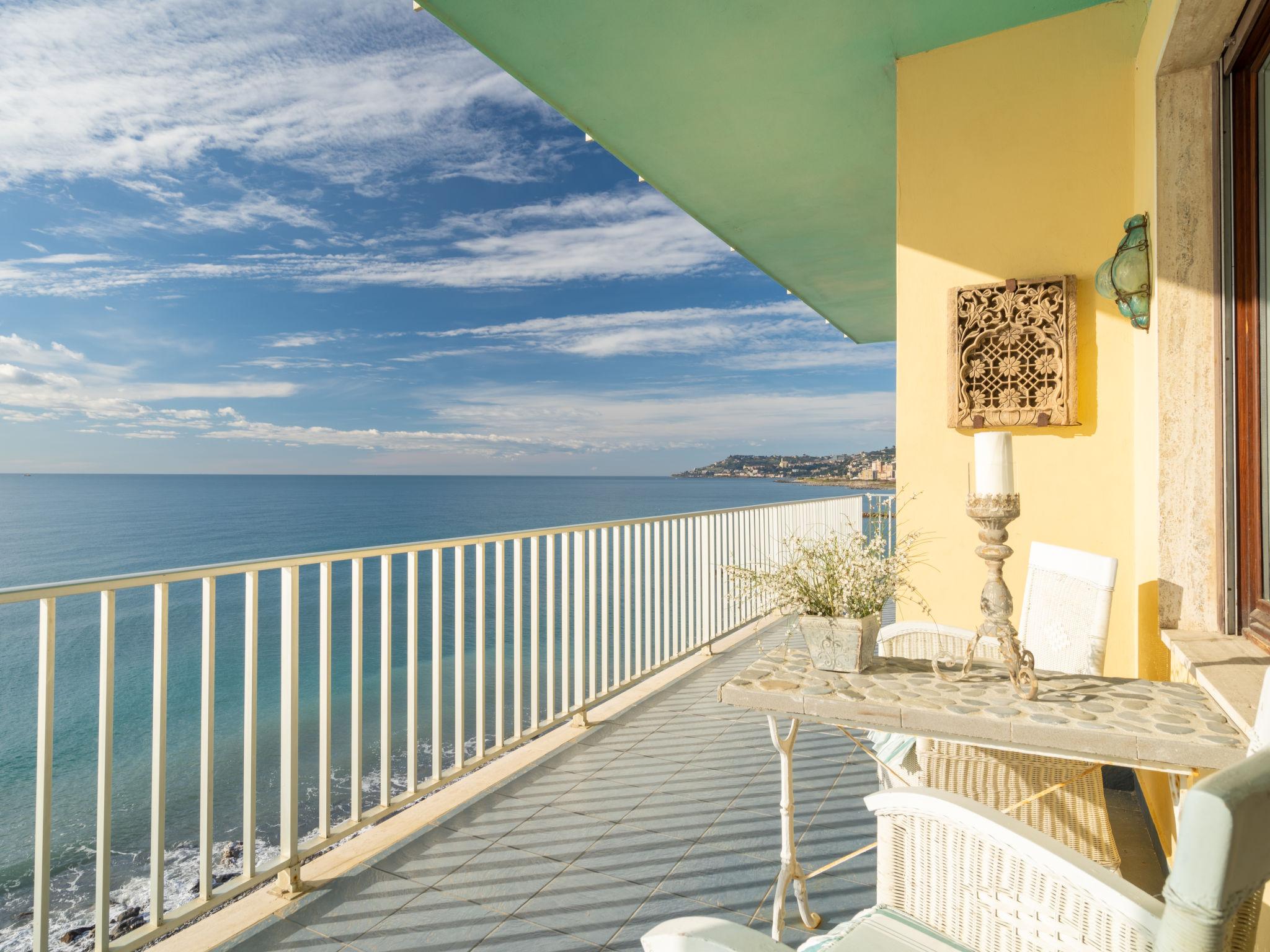 Foto 18 - Apartamento de 2 quartos em Riva Ligure com vistas do mar