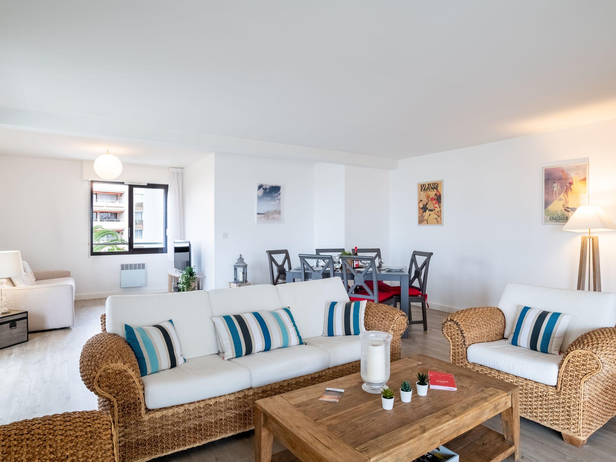 Foto 1 - Appartamento con 2 camere da letto a Biarritz con terrazza e vista mare