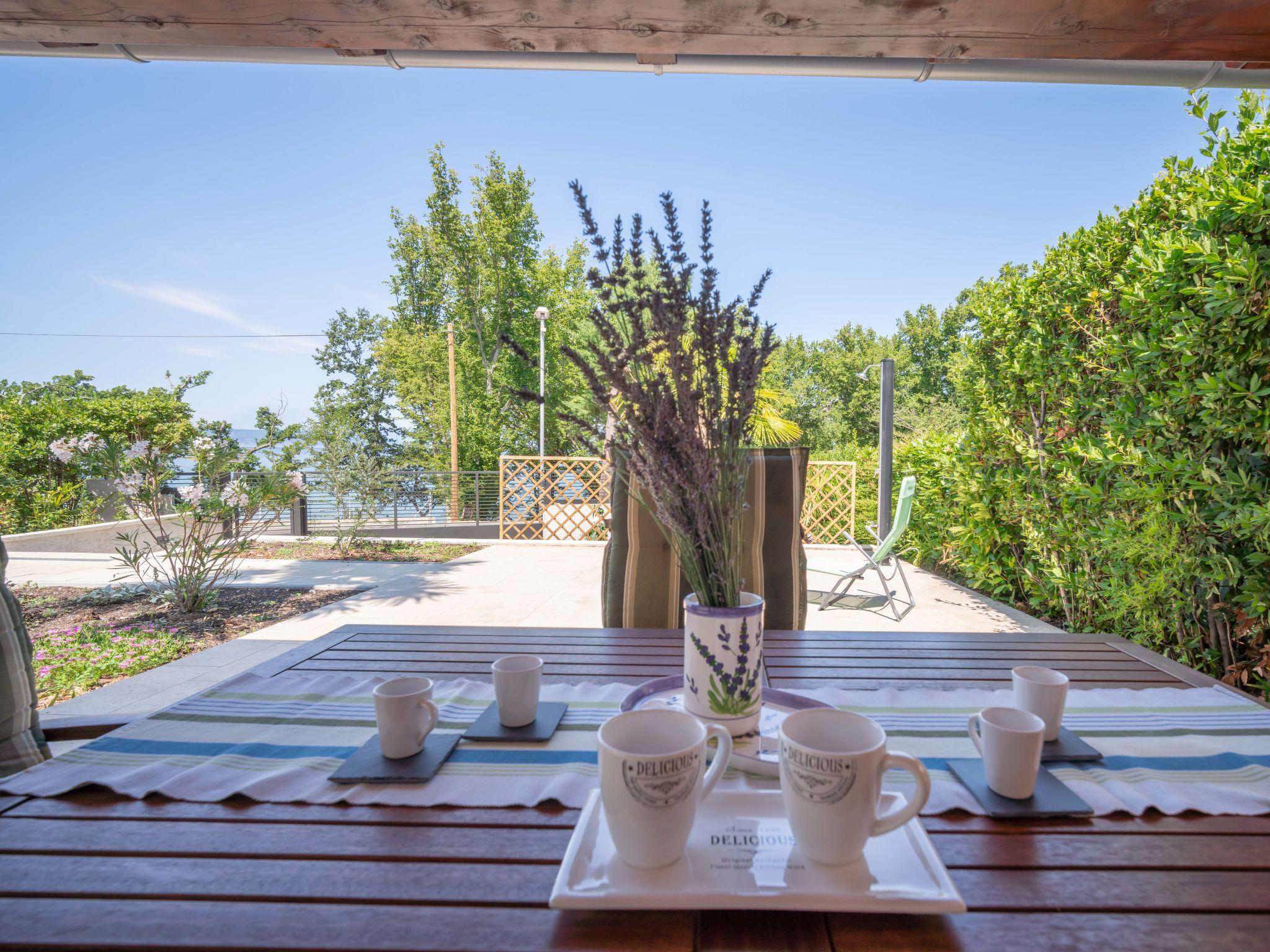 Foto 17 - Casa con 2 camere da letto a Omišalj con terrazza e vista mare