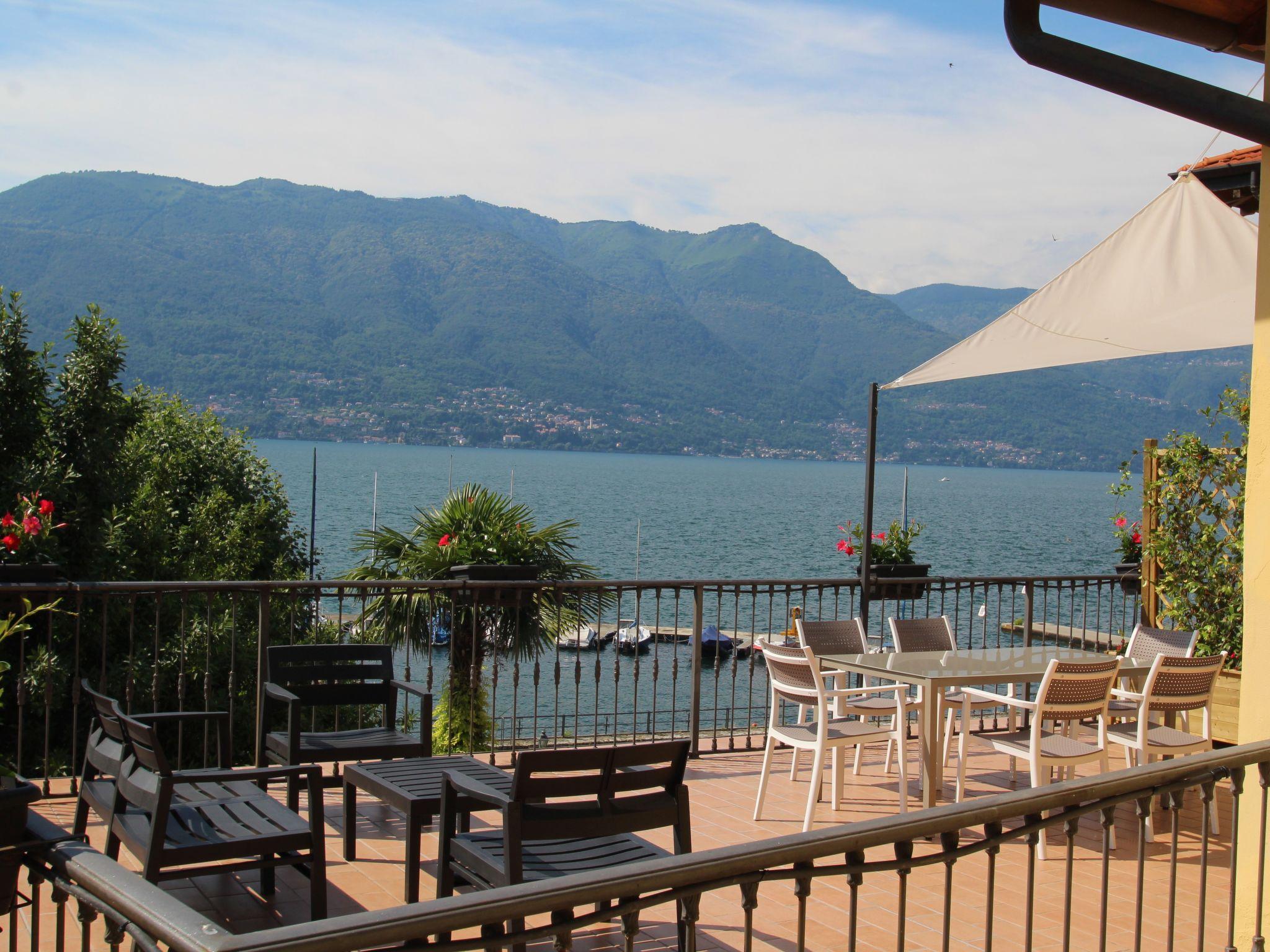 Photo 14 - 2 bedroom Apartment in Porto Valtravaglia with terrace and mountain view