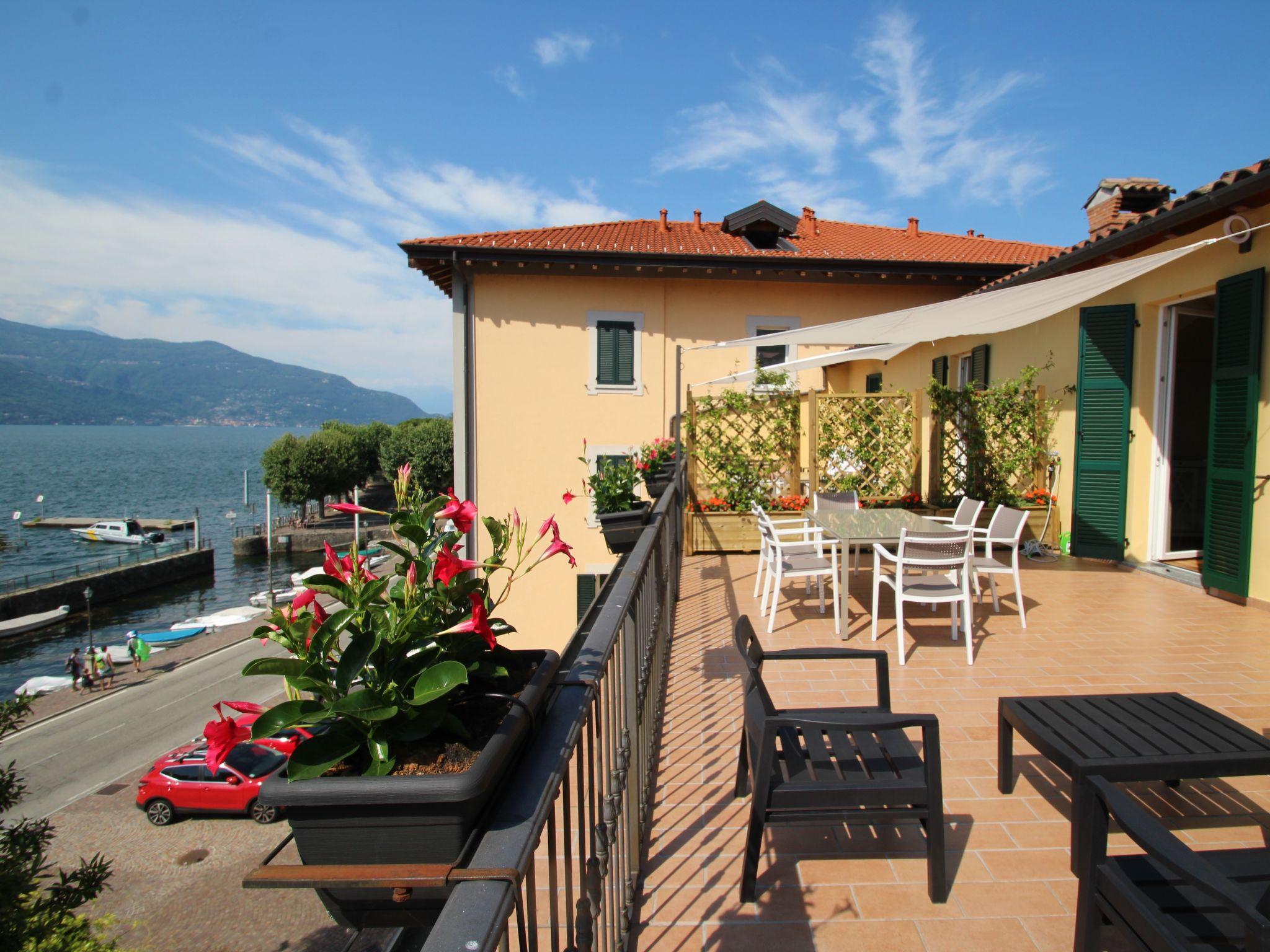 Photo 1 - 2 bedroom Apartment in Porto Valtravaglia with terrace and mountain view