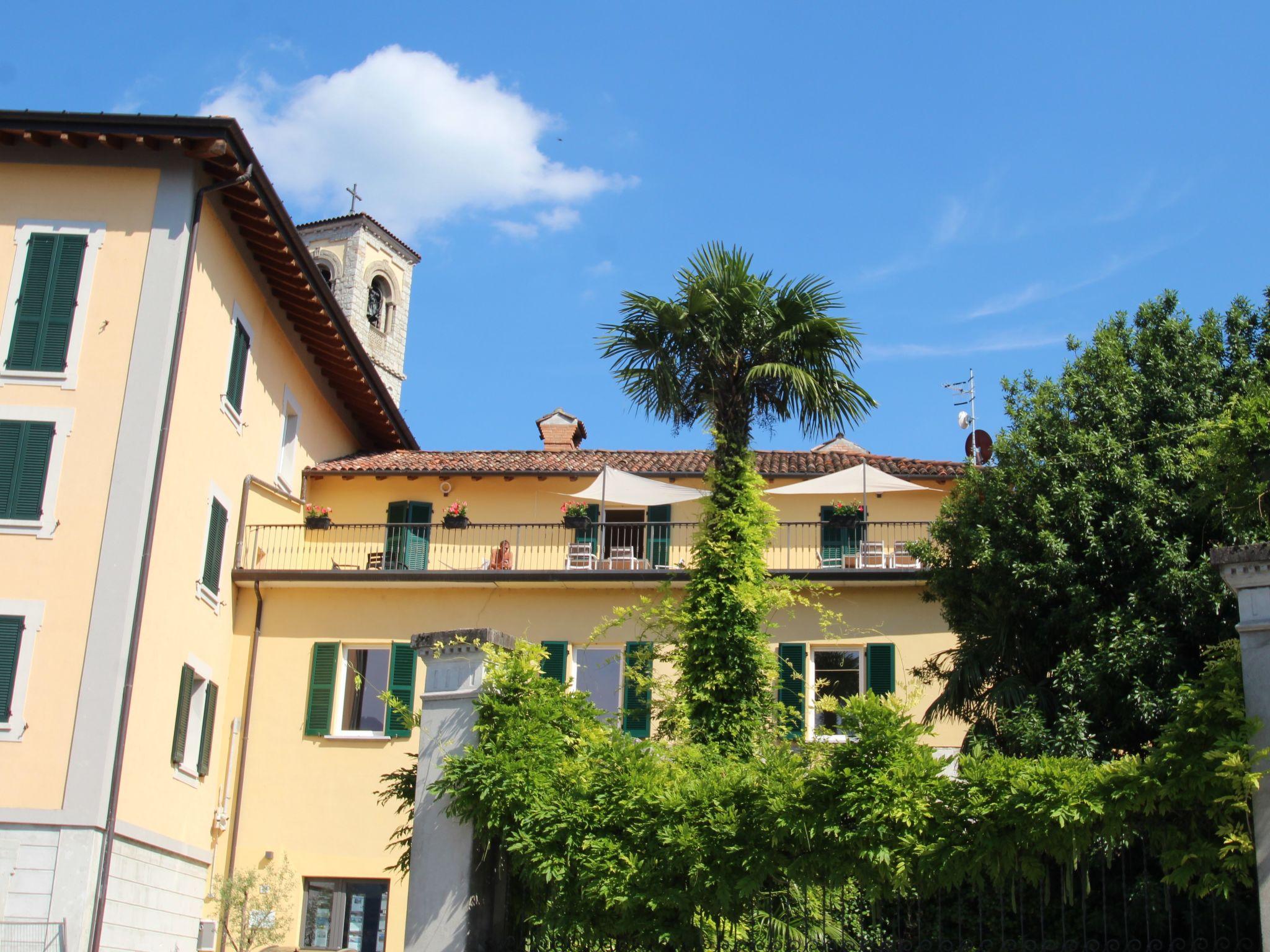 Photo 3 - Appartement de 2 chambres à Porto Valtravaglia avec terrasse et vues sur la montagne